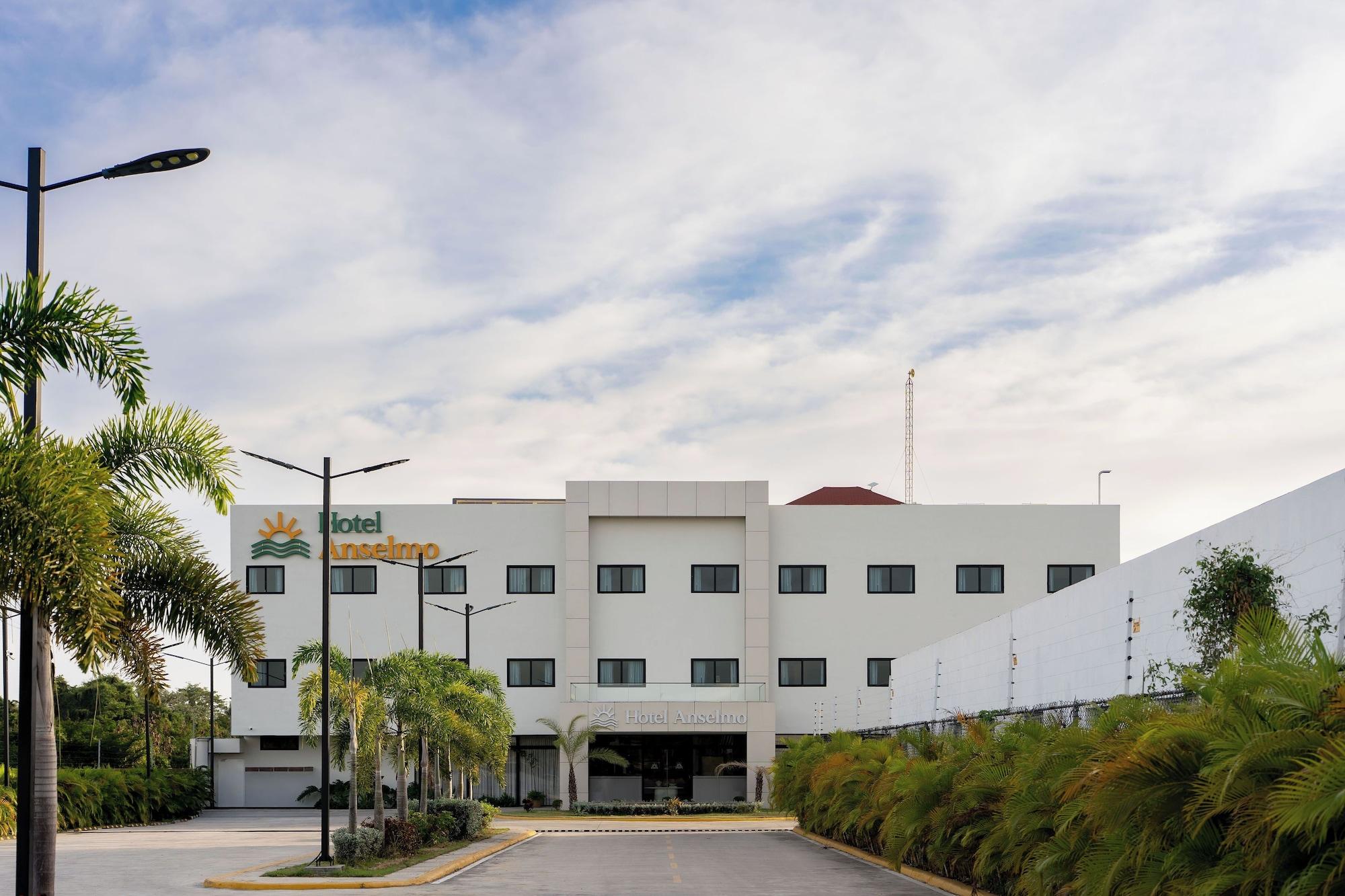 Vista Exterior Hotel Anselmo