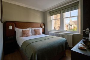 Alojamiento - The Leddie Hotel