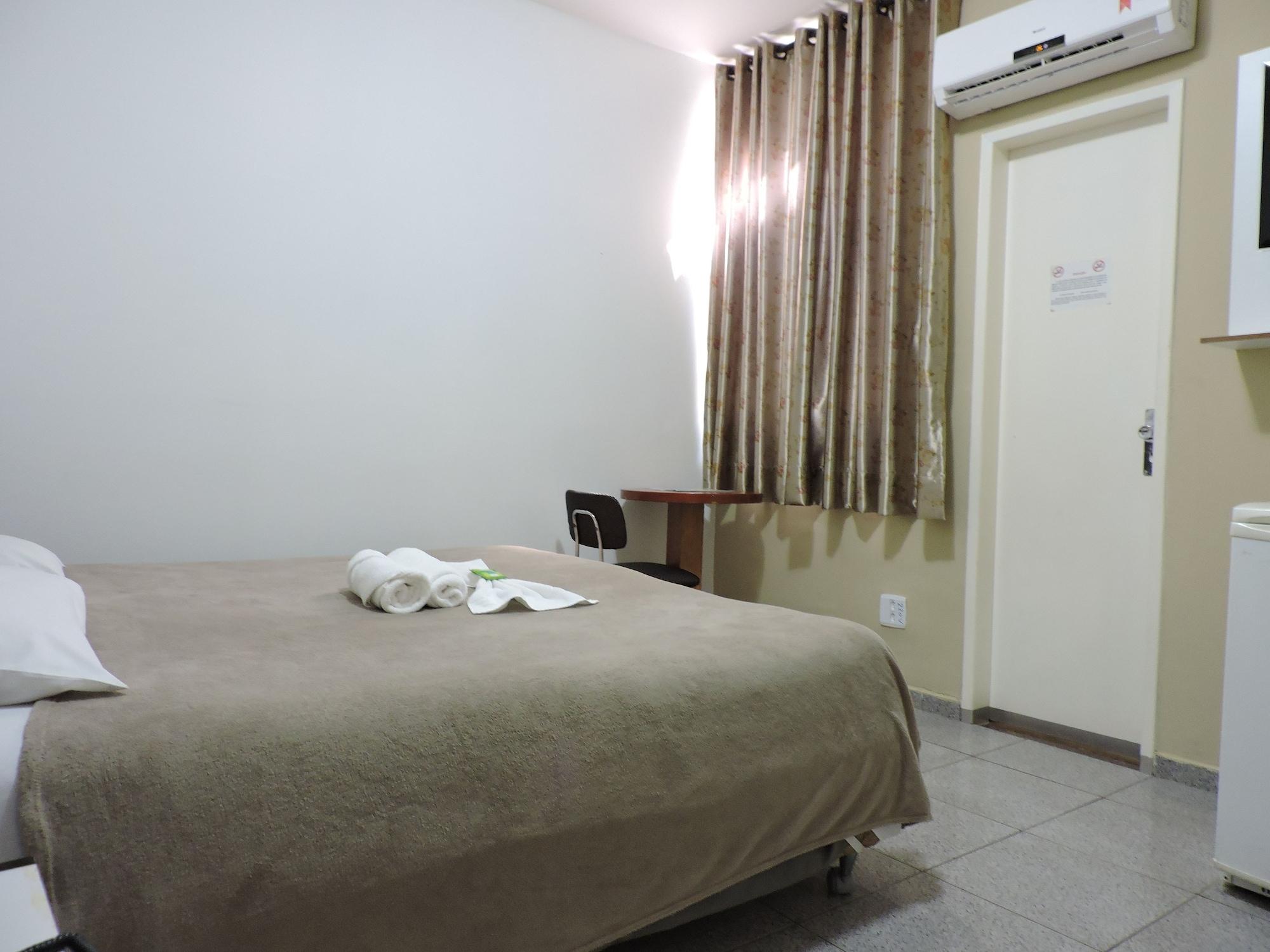 Habitación Aton Plaza Hotel