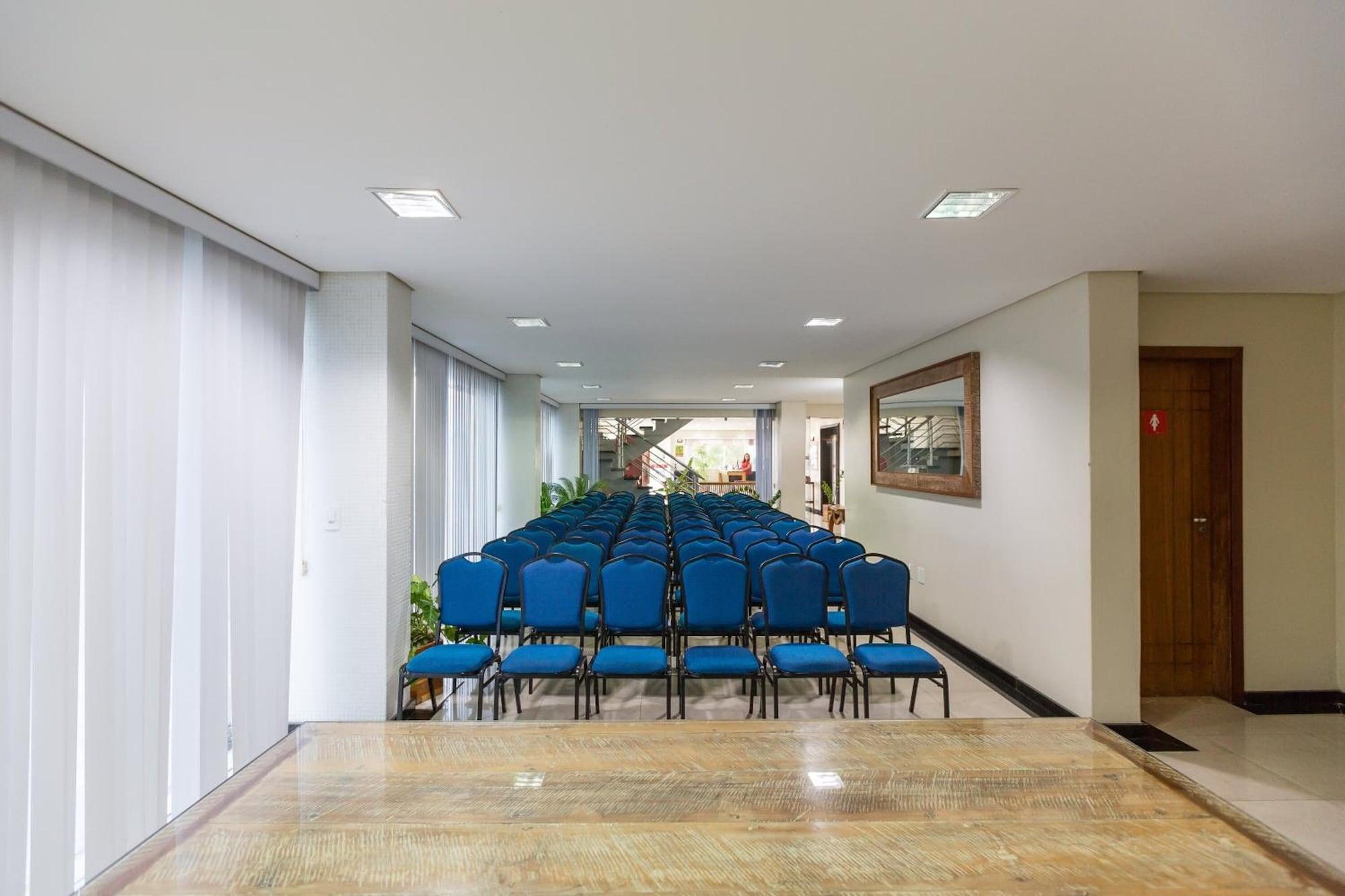Sala de Reuniones Eunapolis Plaza Hotel