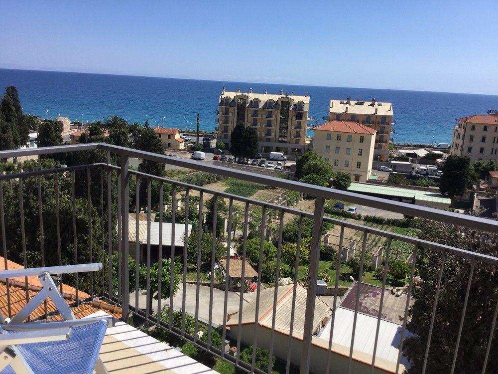 Varios Hotel Europa