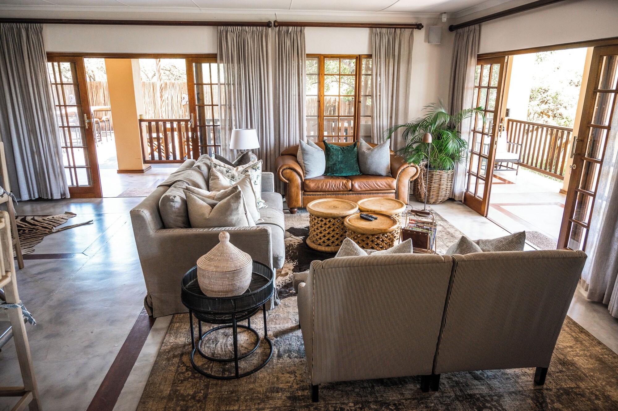 Bar/Salón Duiker Game Lodge