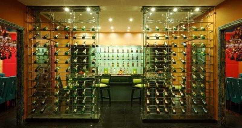 Bar/Salón Tuli Imperial