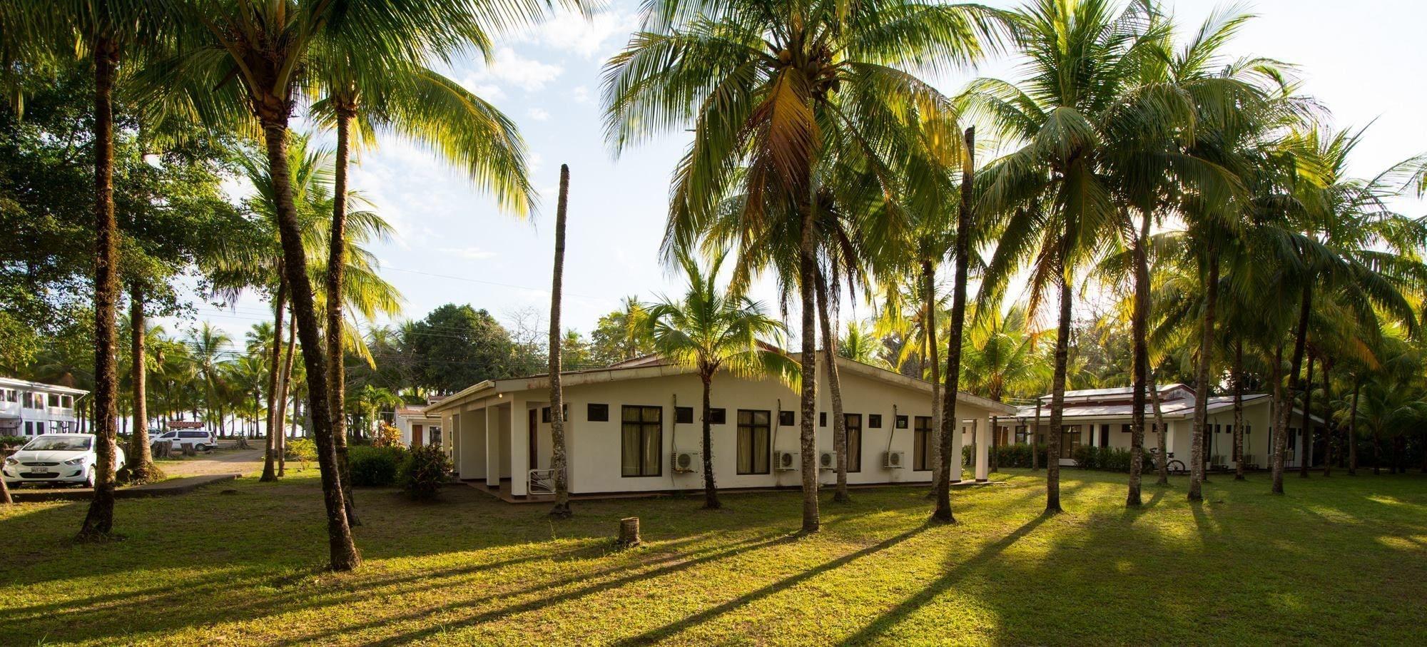 Vista Exterior Hotel La Isla