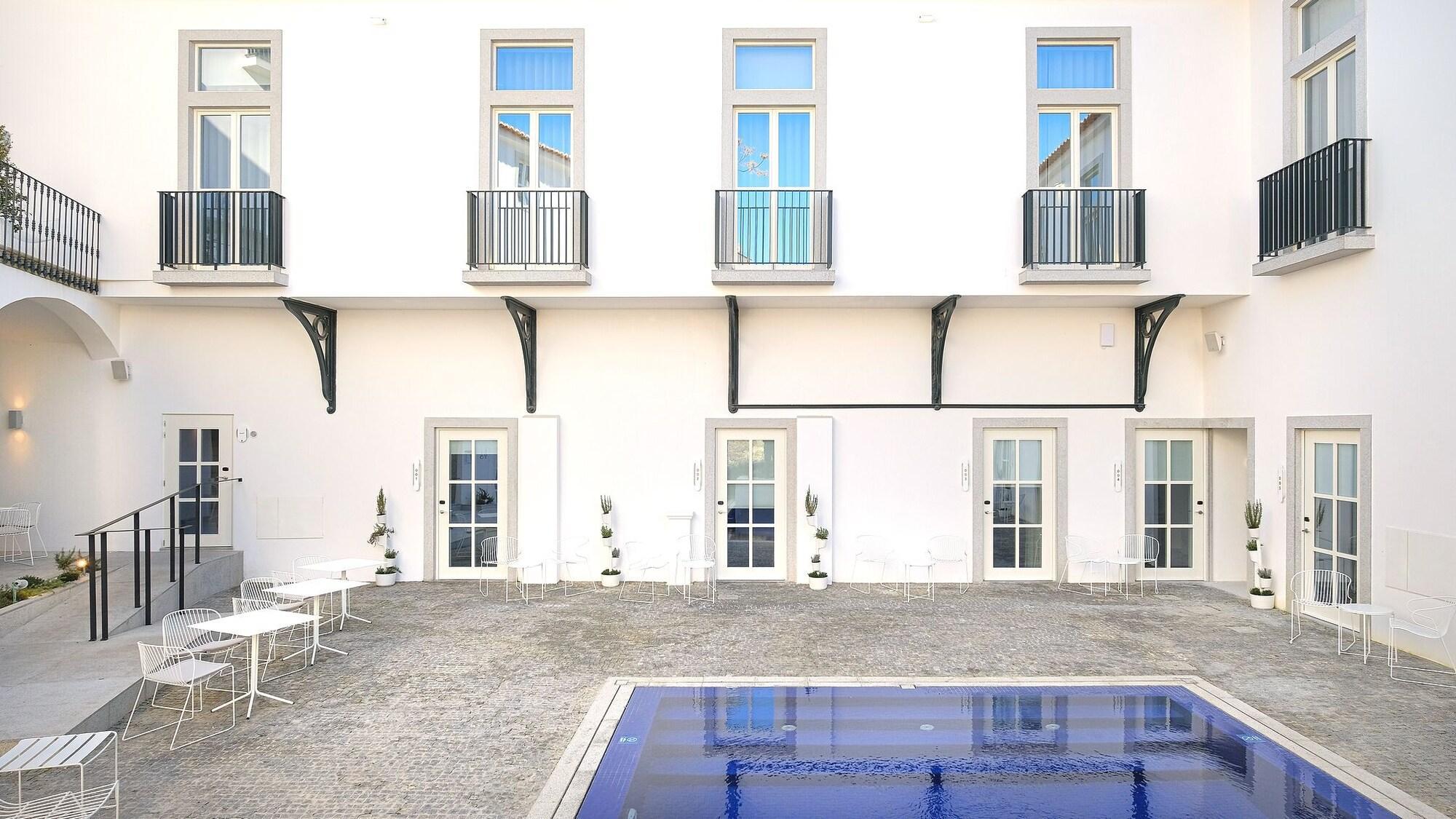 Vista Exterior MouraSuites Hotel