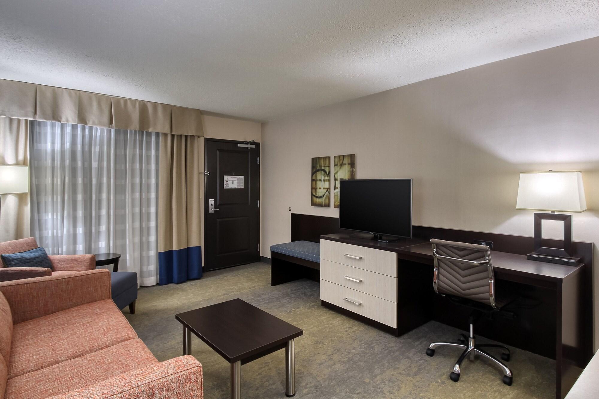 Habitación Holiday Inn Hotel & Suites Atlanta Airport-North by IHG