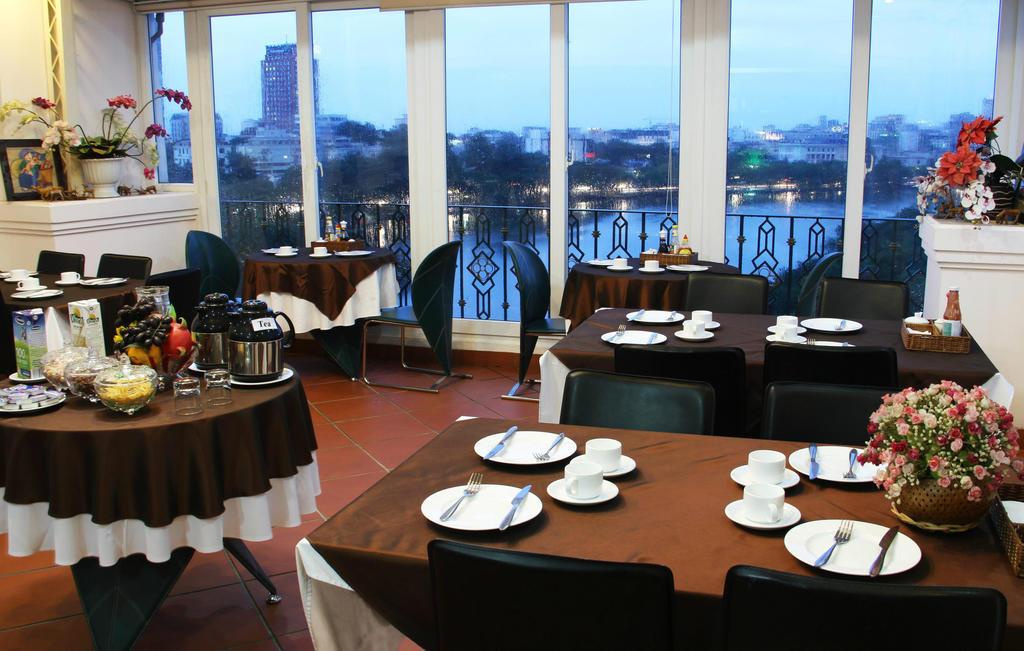 Restaurant Lakeside Palace Hotel