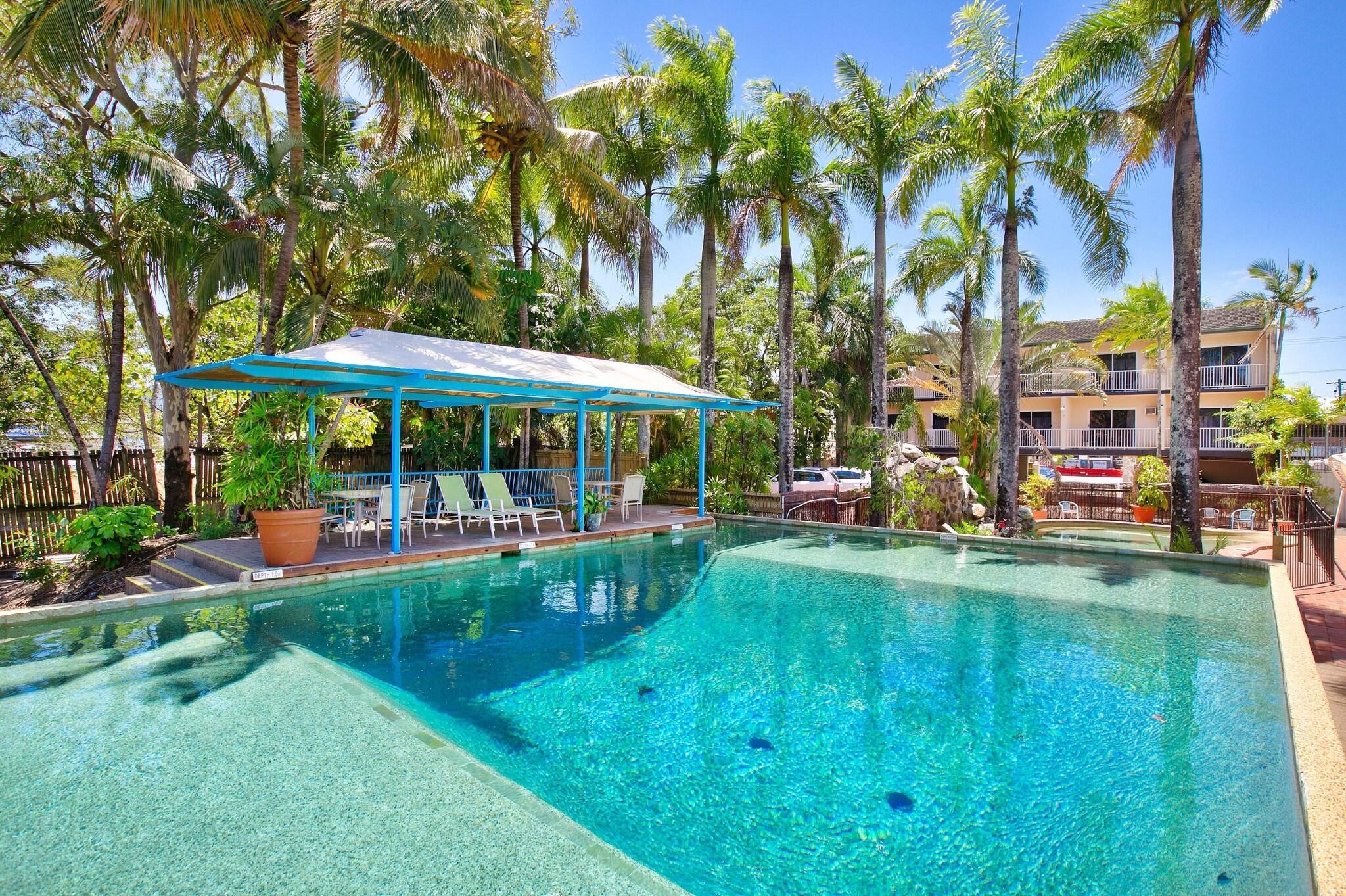 Varios Cairns City Sheridan