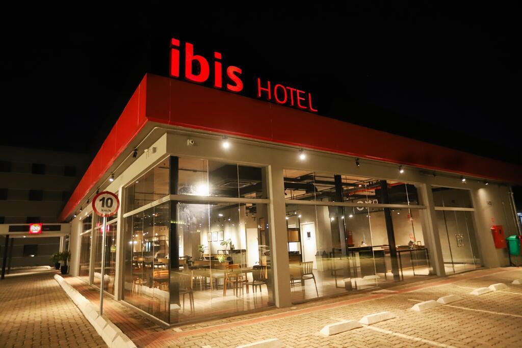 Vista Exterior Ibis Cuiabá