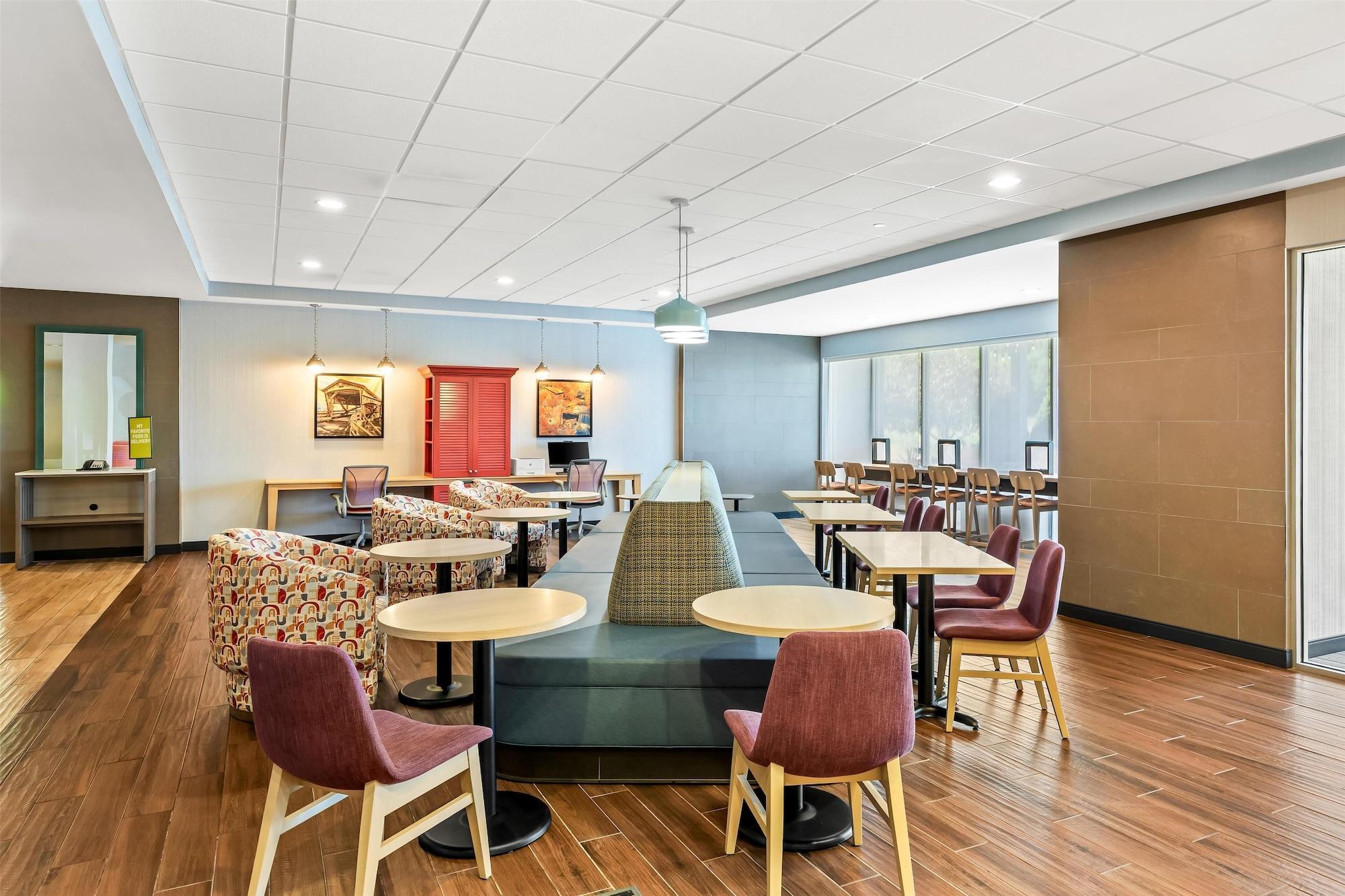 Vista Lobby Home2 Suites by Hilton Youngstown West/Austintown