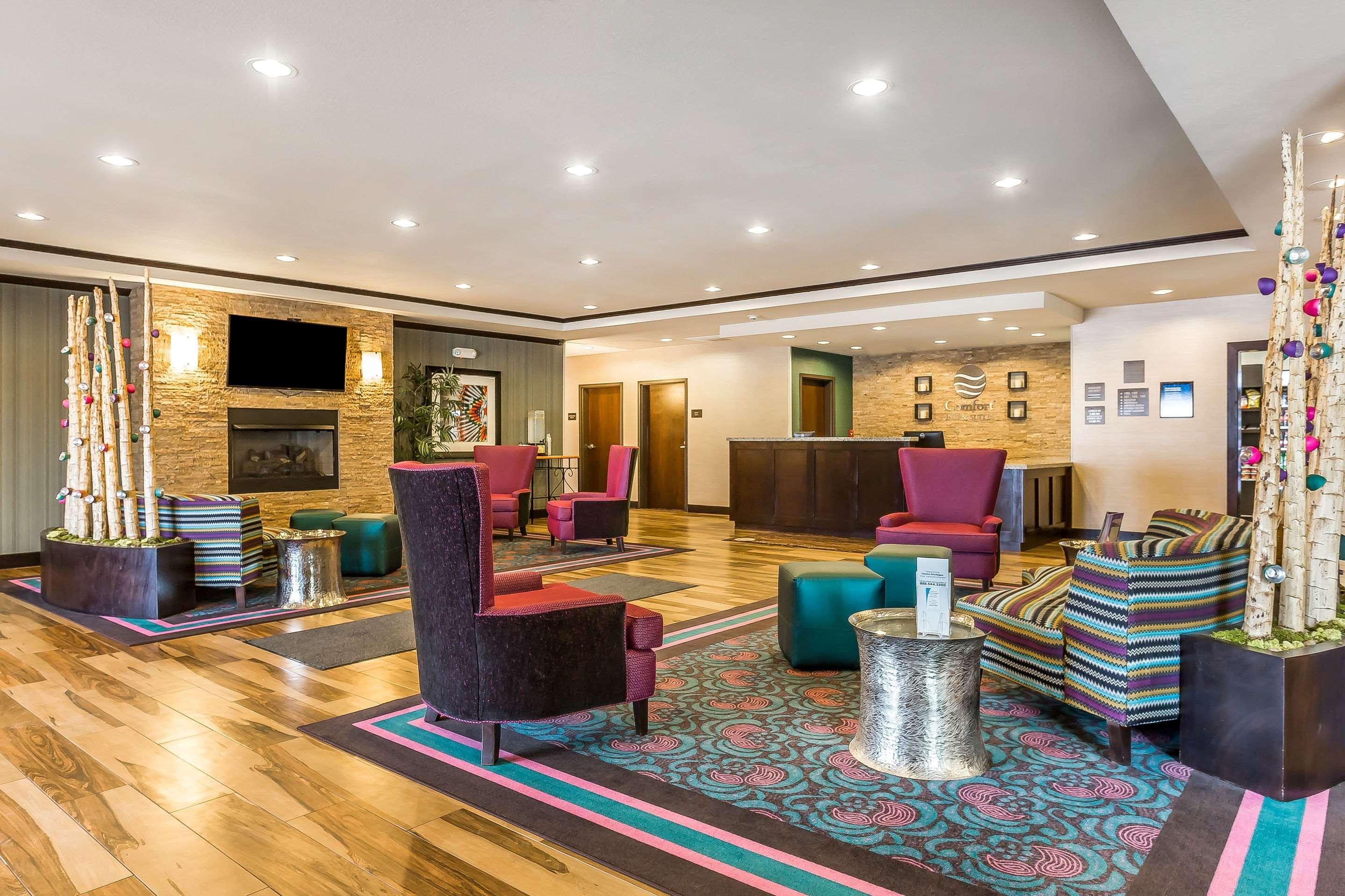 Vista Lobby Comfort Inn & Suites Newcastle - Oklahoma City