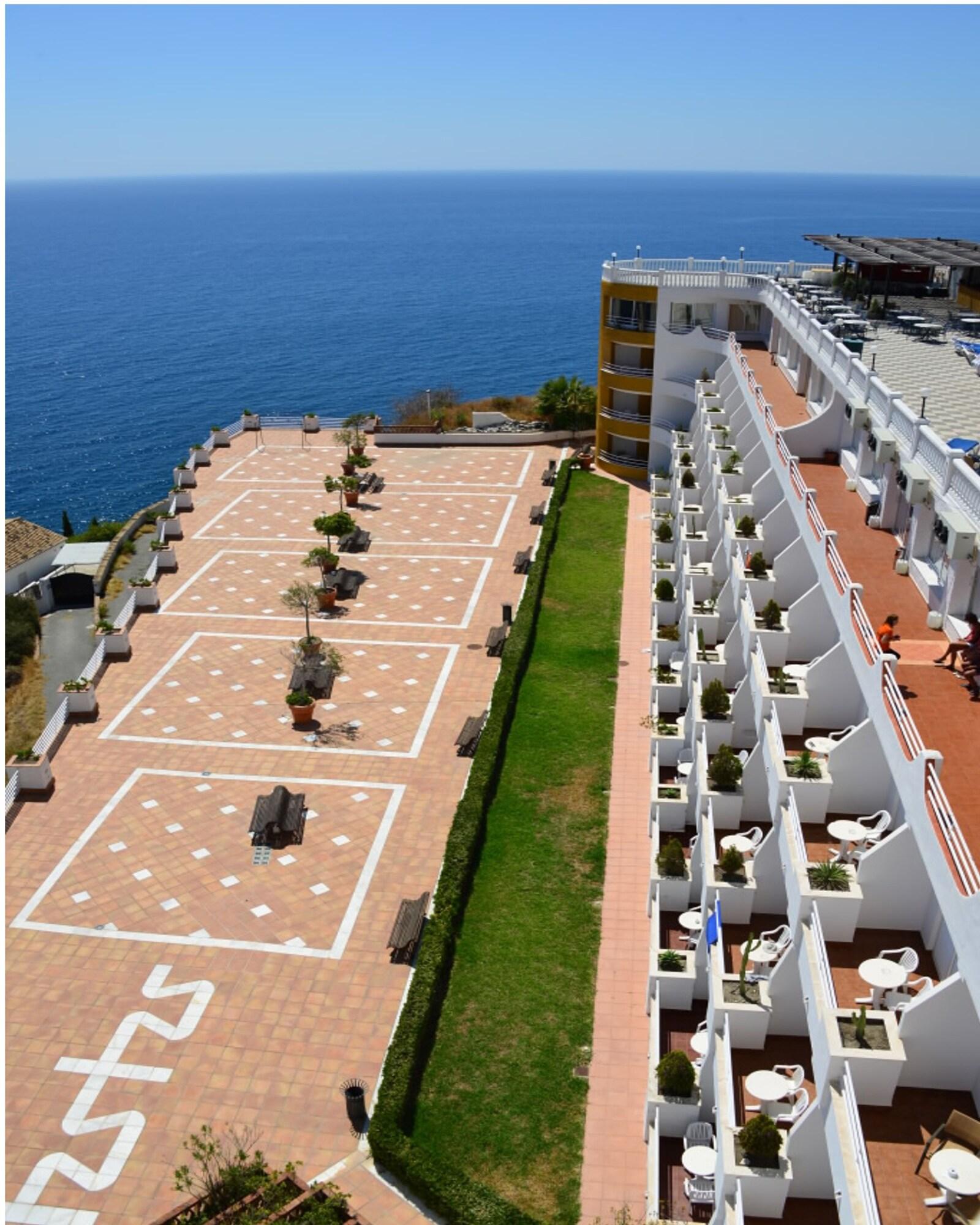 Vista Exterior Hotel Salobreña Suites