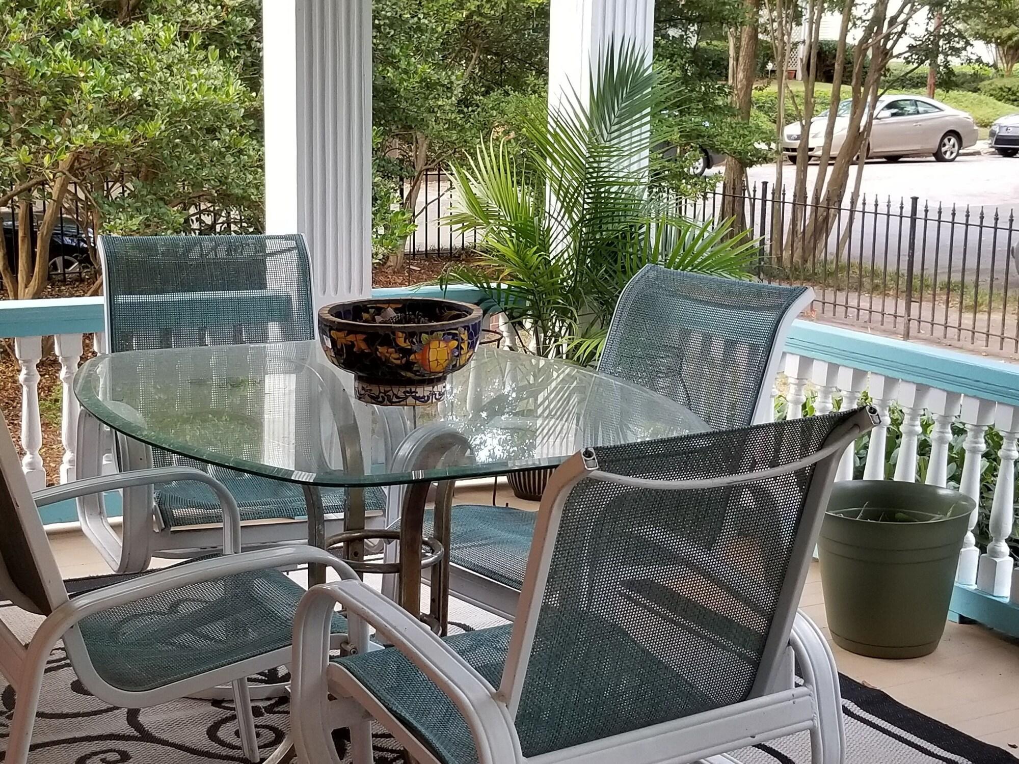 Varios The Peach House