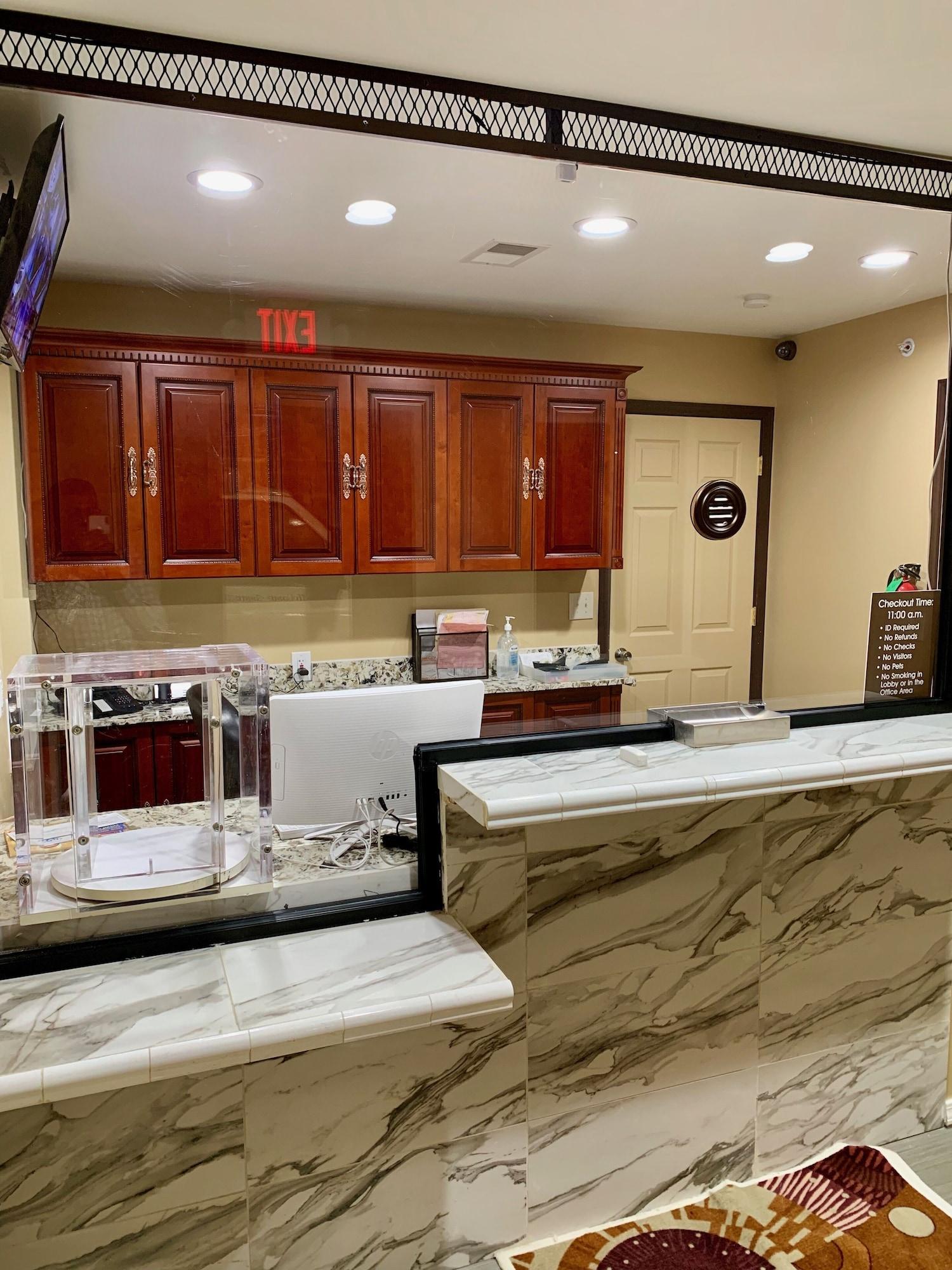 Vista Lobby Motor City Inn & Suites
