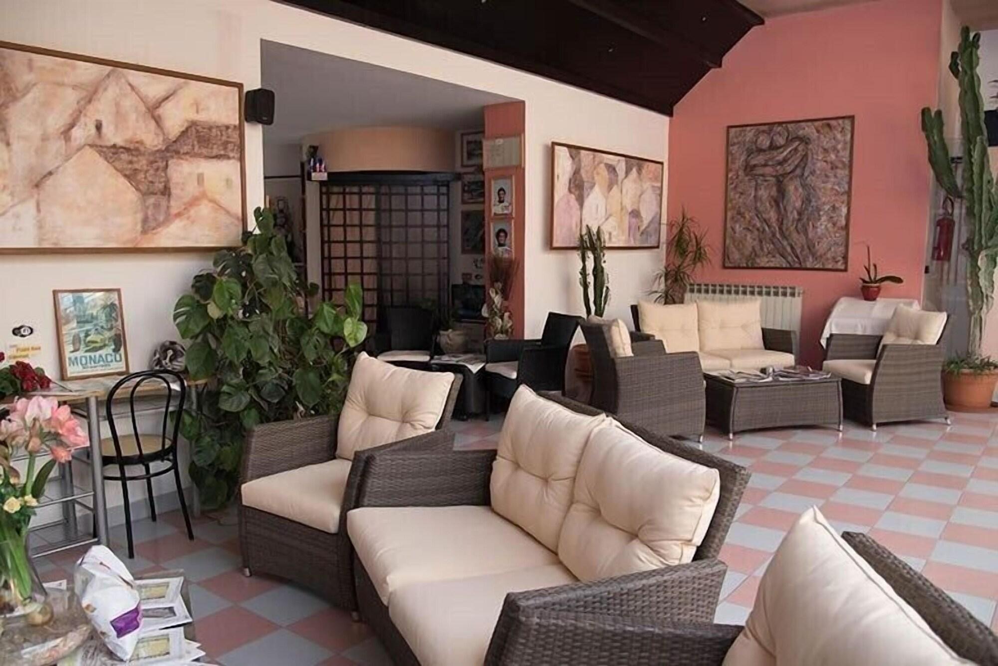 Varios Hotel Ebe