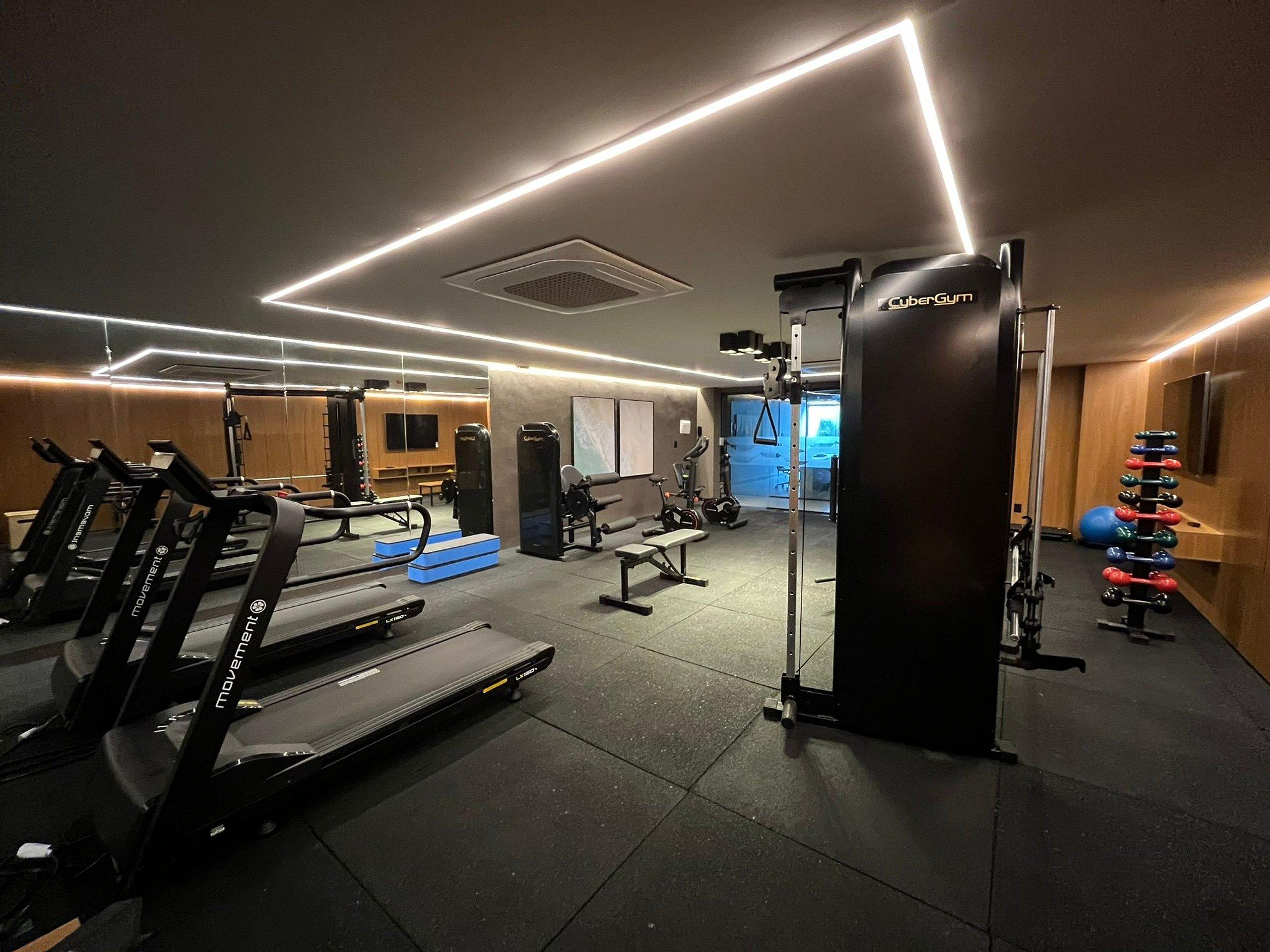 Gimnasio Flat pé na areia da praia do Bessa. AG 219