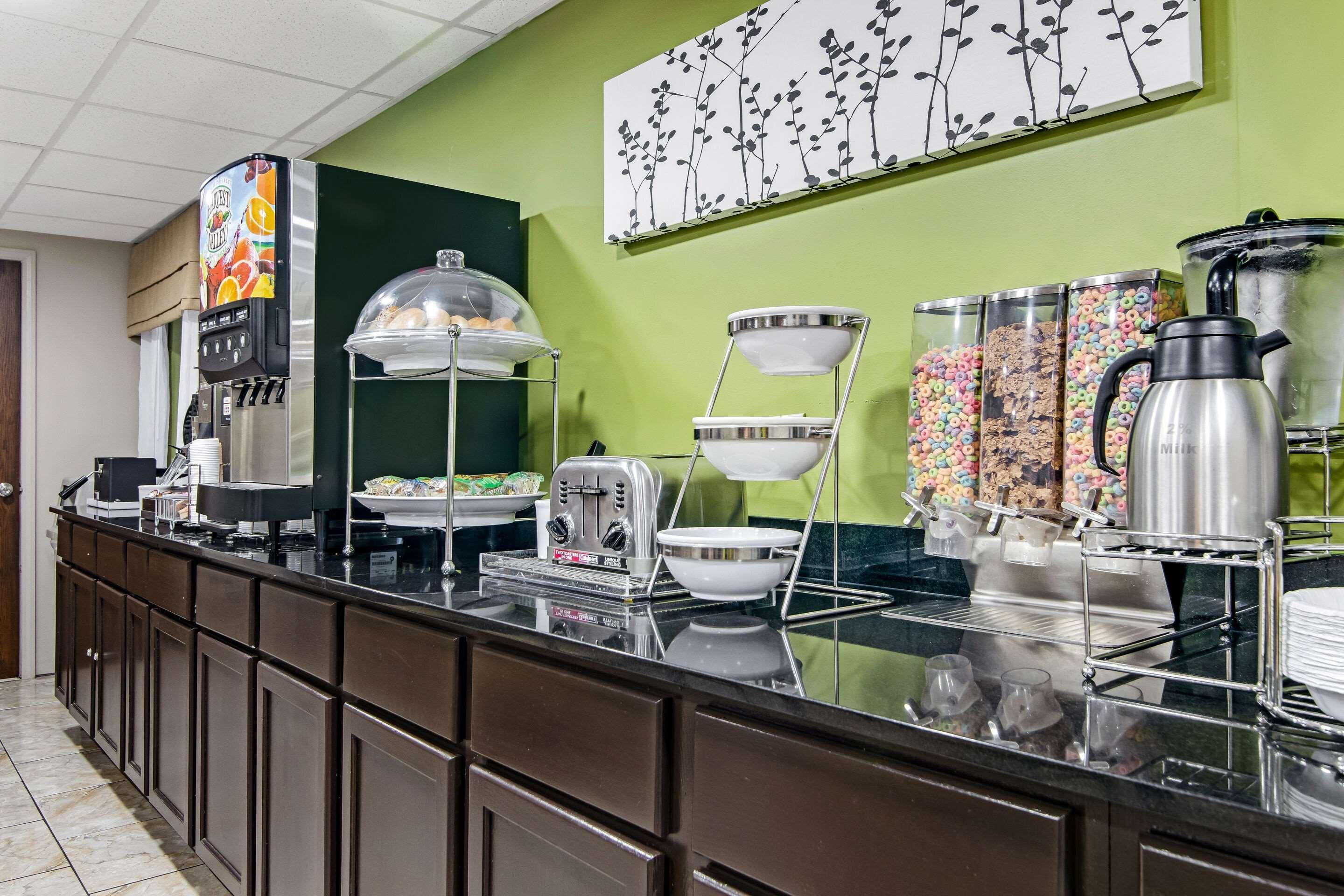 Restaurant Sleep Inn (Lansing)