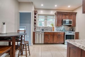 Alquiler Vacacional - Prime Location: King Beds, Outdoor Space, Bbq Grill, Parking, WiFi, Safe Area 