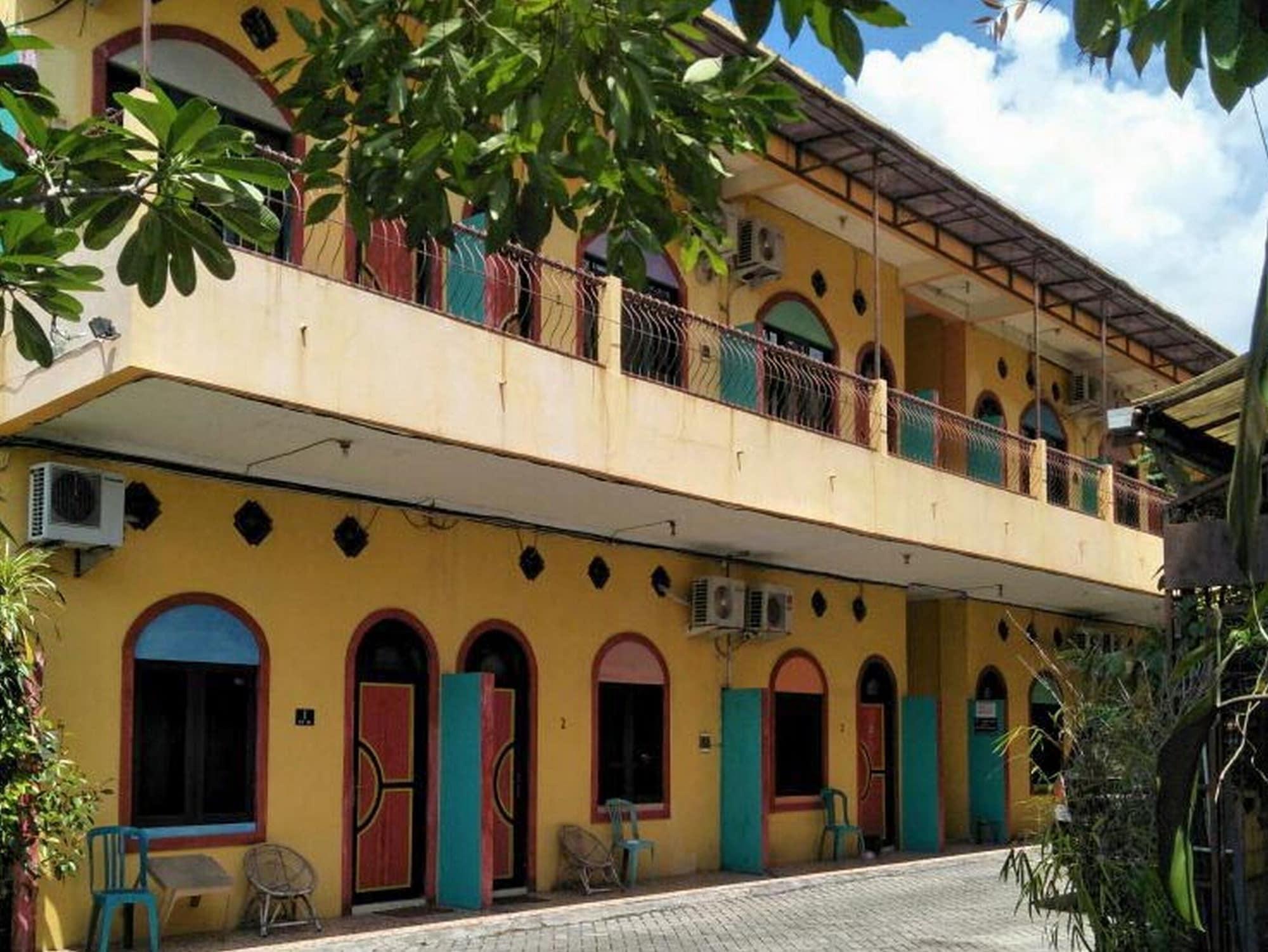 Vista Exterior KoolKost Syariah Near Pasar Terapung Banjarmasin