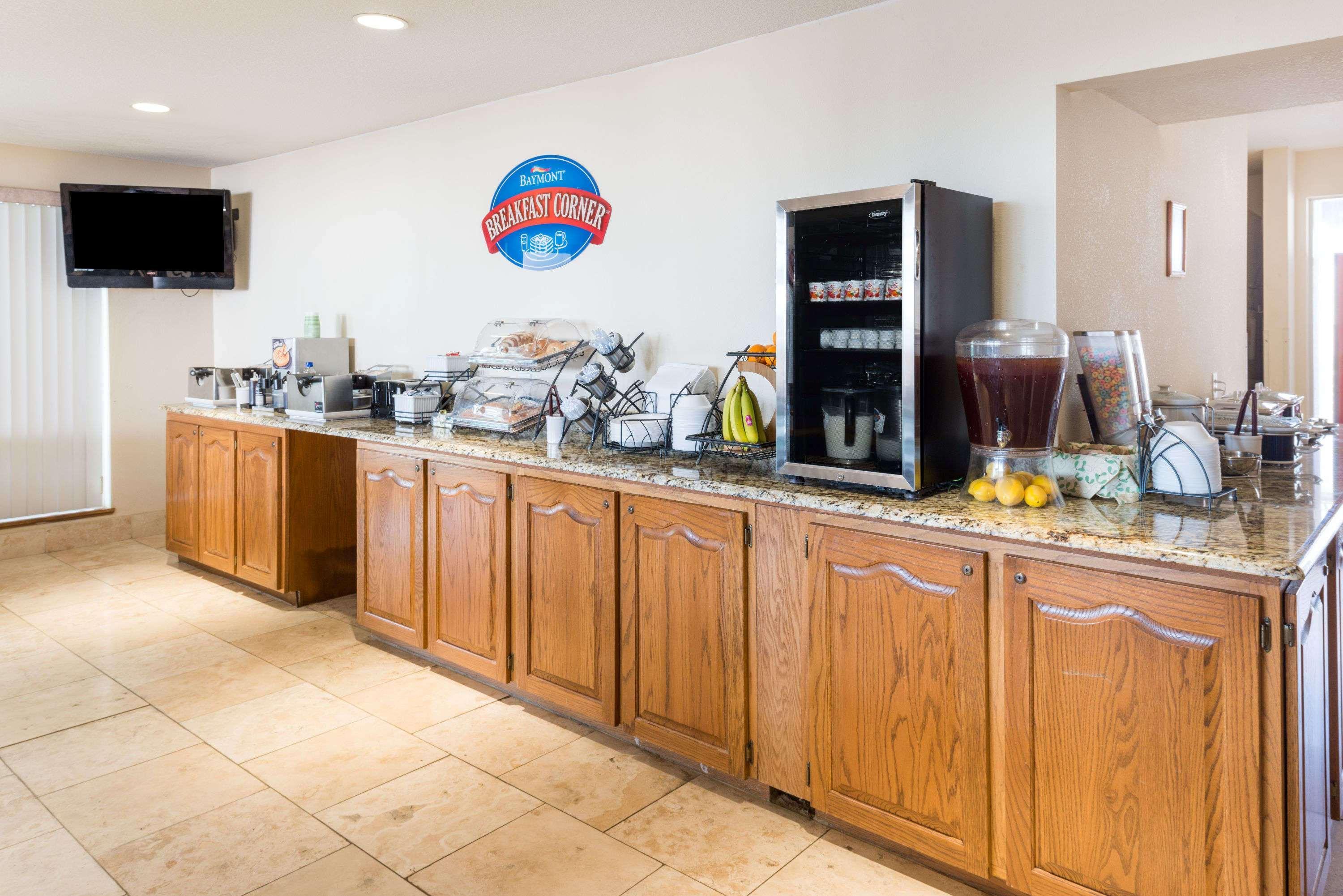 Restaurant Baymont by Wyndham Osage Beach