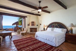 Alquiler Vacacional - Gorgeous Beachfront Getaway Amazing Secluded Beach Location, full Staff included