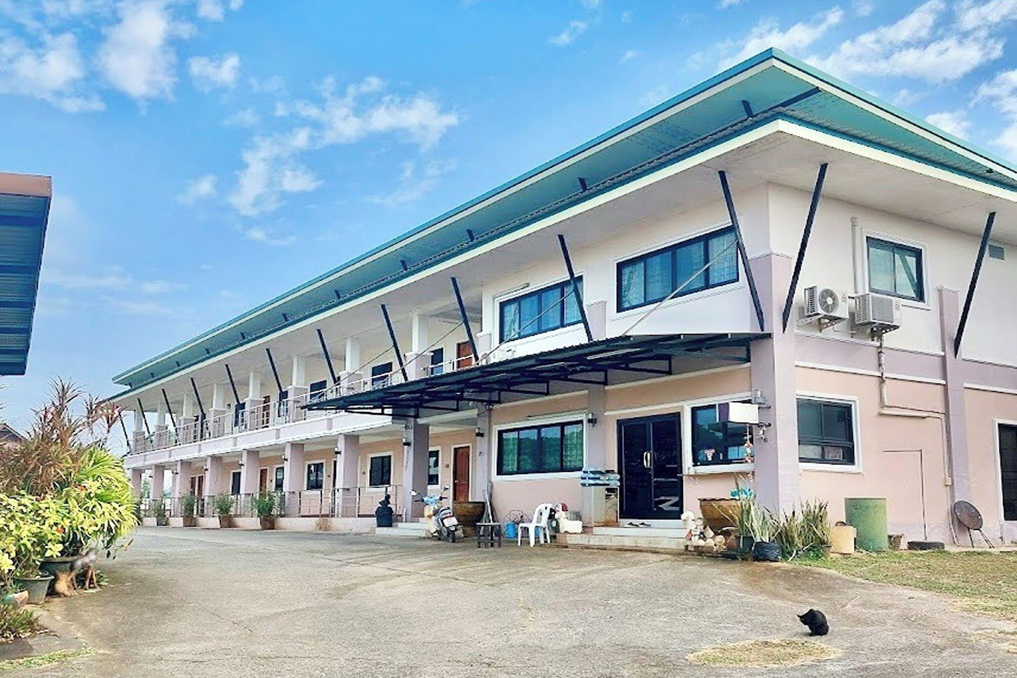 Varios Songsak Phayao