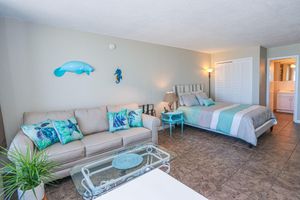 Alquiler Vacacional - Gorgeous 2 br 2 ba Waterfront Condo!