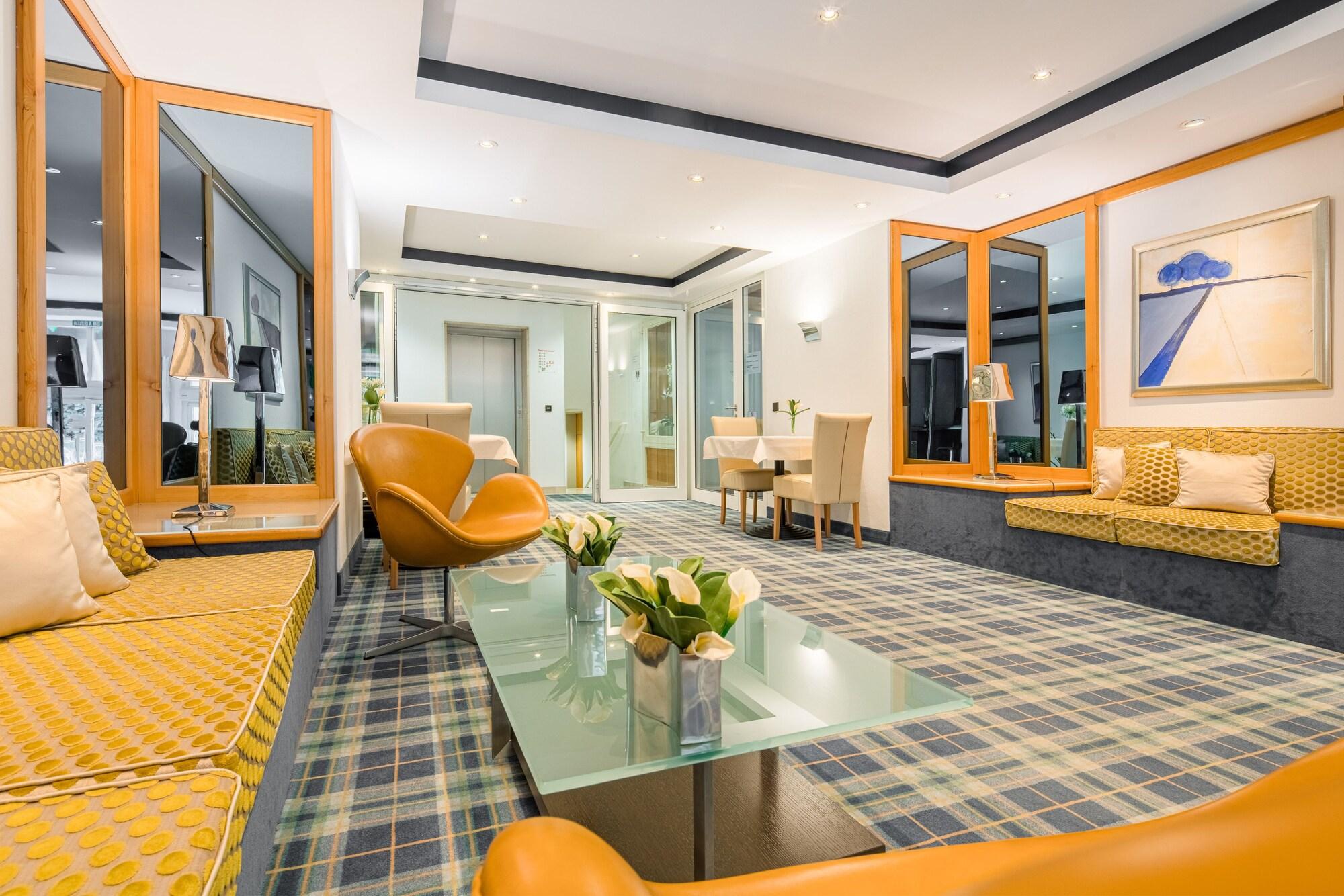 Varios Am Nockherberg Hotel