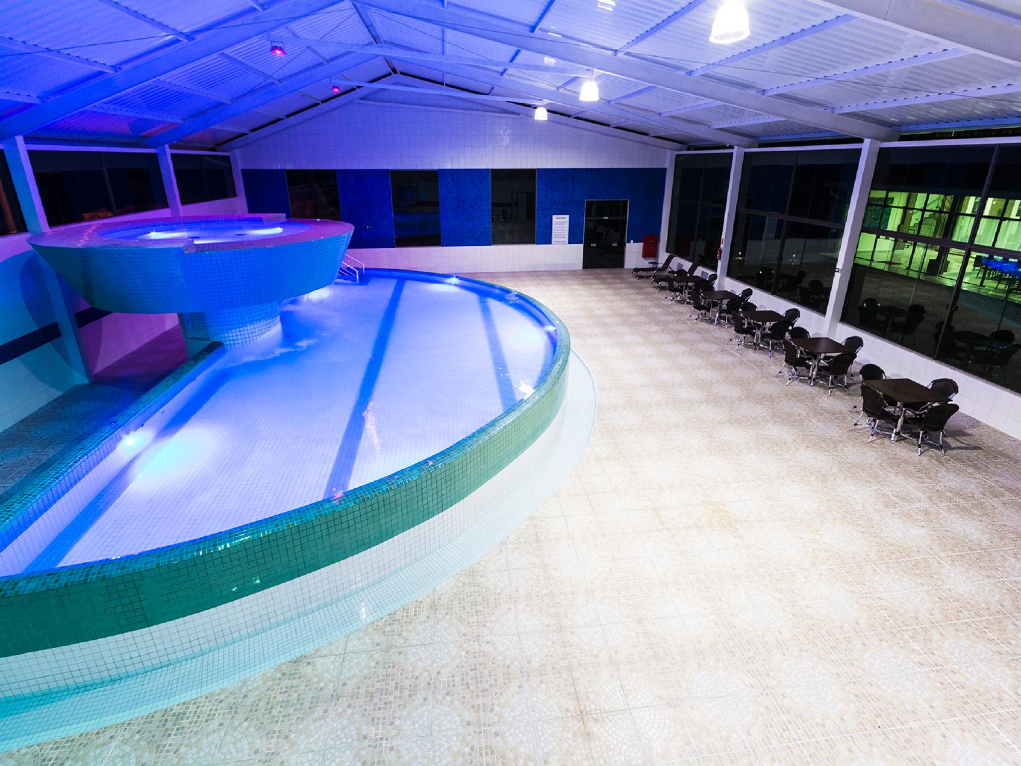 Vista Piscina Hotel Golden Park Sorocaba & Convenções