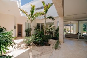 Alquiler Vacacional - Modern 6 BDR Golf Front Villa in Luxury Beach Resort w Pool and Heated Jacuzziz