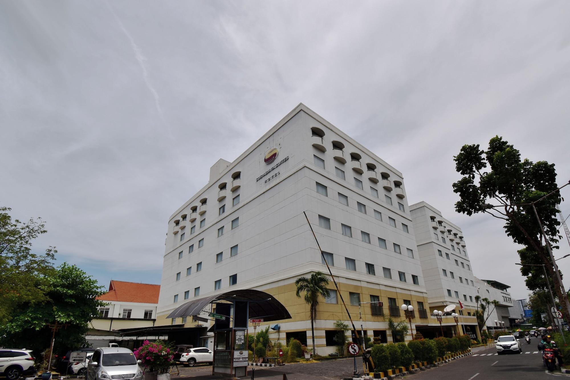 Vista Exterior Surabaya Suites Hotel Powered by Archipelago