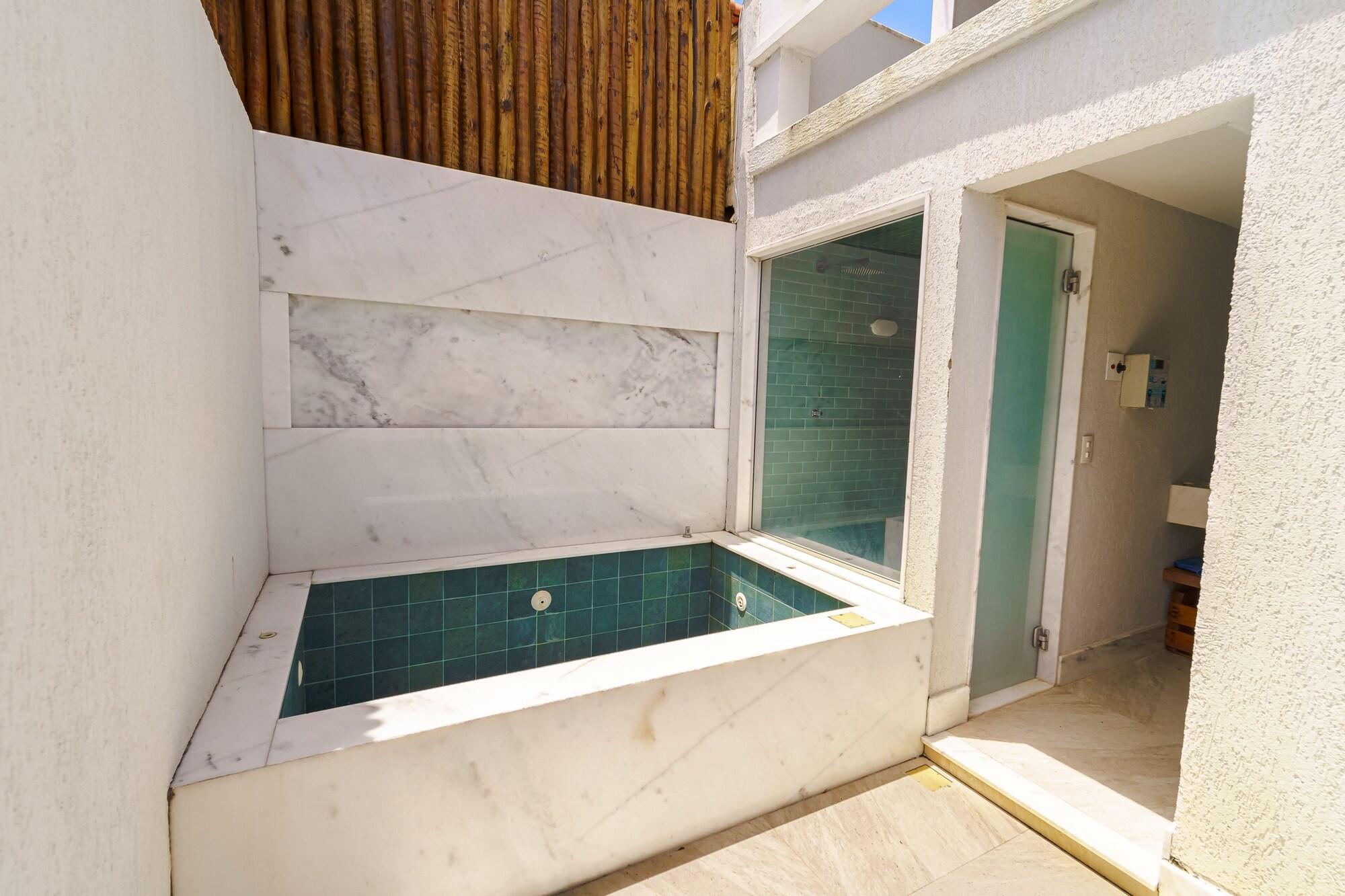 Vista Piscina Pousada Maré