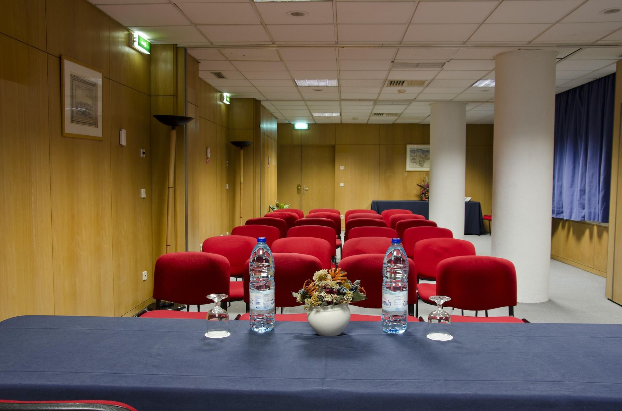 Sala de Reuniones VIP Executive Eden Aparthotel
