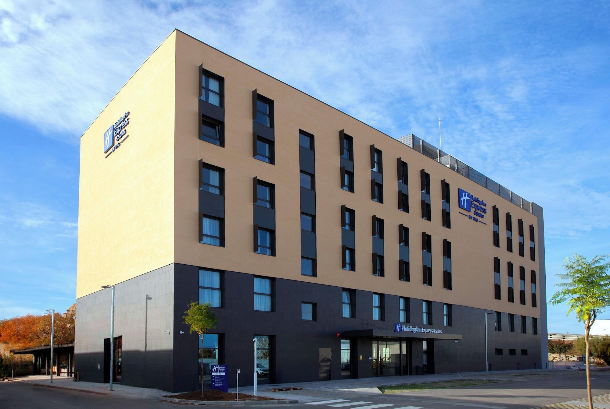 Vista Exterior Holiday Inn Express & Suites Barcelona Sabadell by IHG