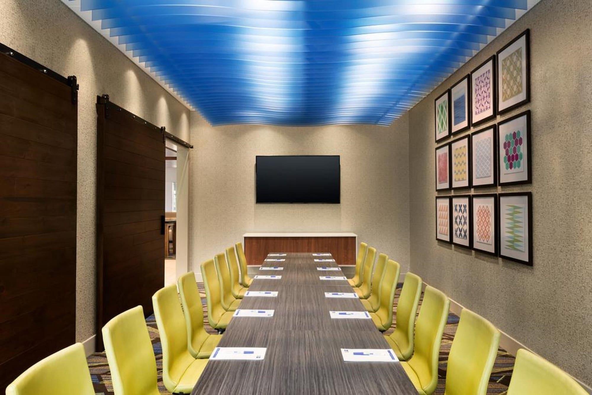 Sala de Reuniones Holiday Inn Express Plymouth by IHG