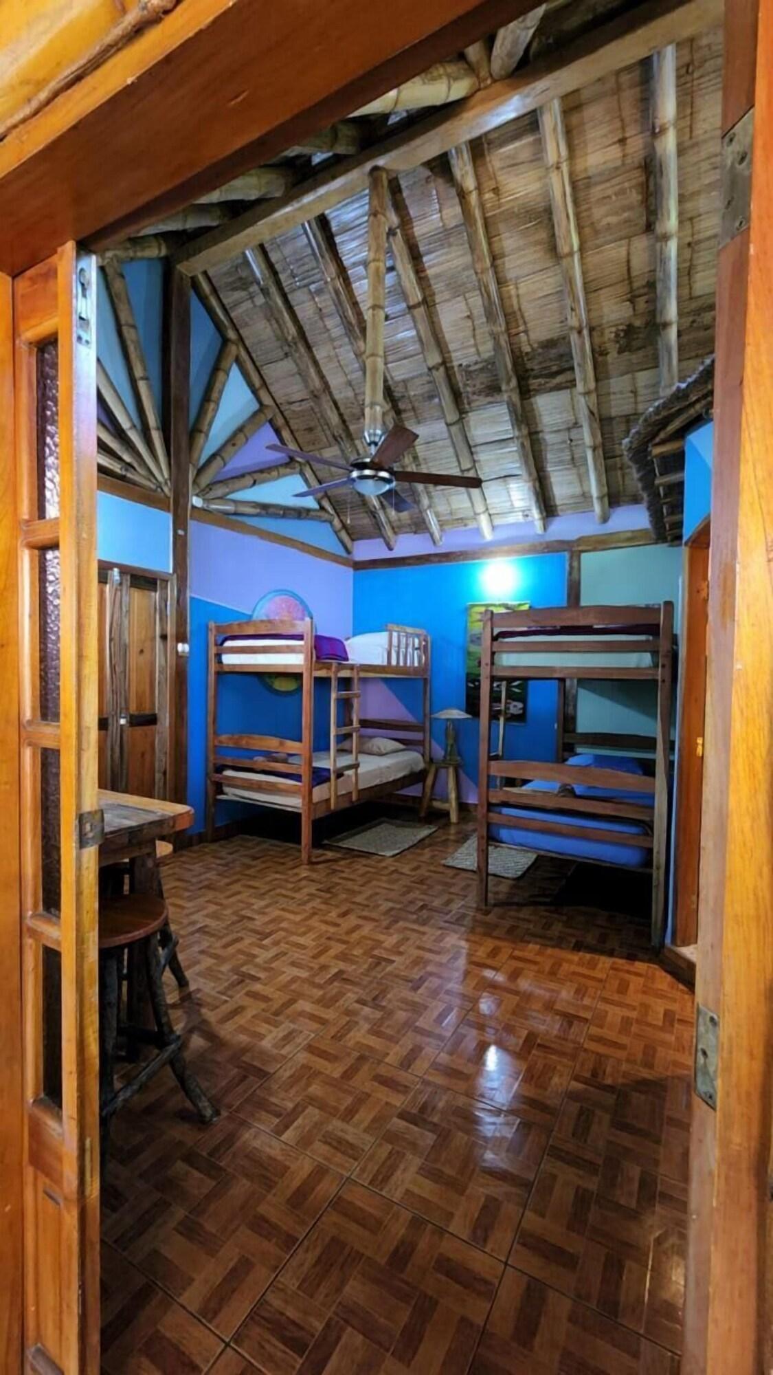 Habitación Balsa Surf Camp by Rotamundos