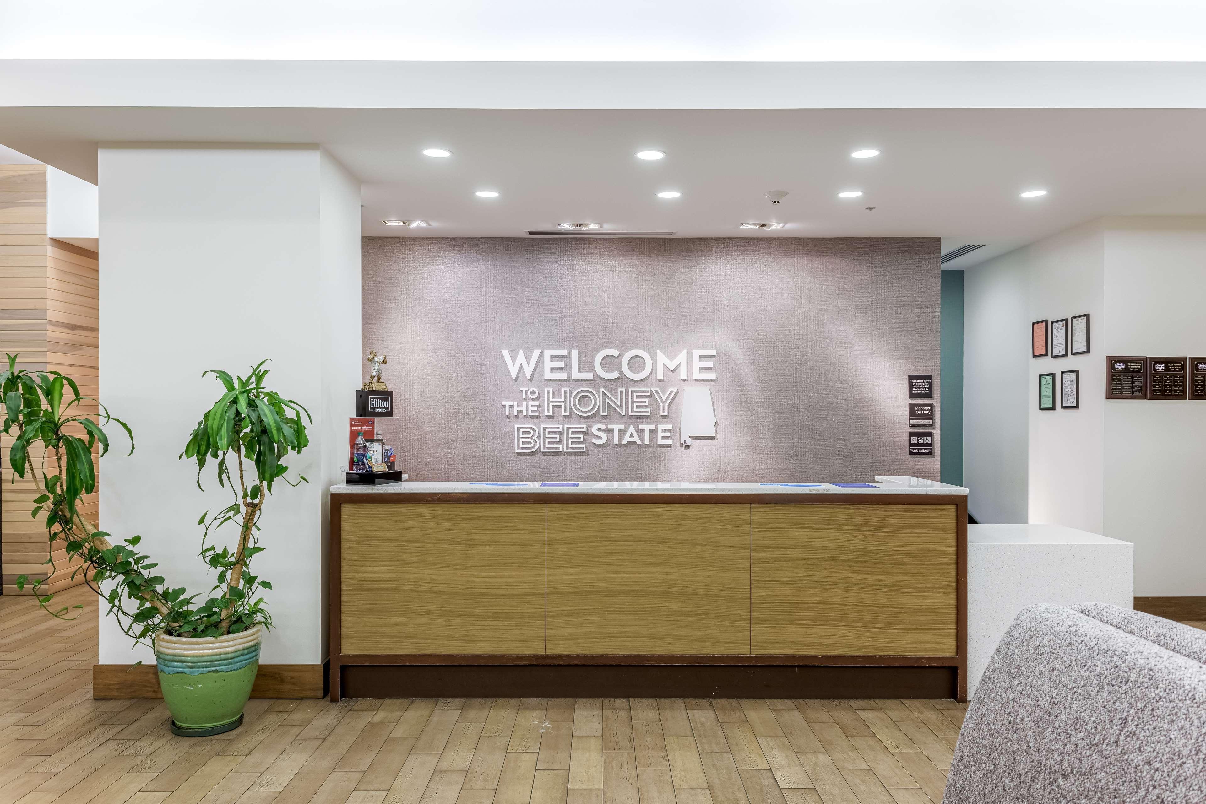 Vista Lobby Hampton Inn & Suites Orange Beach/Gulf Front