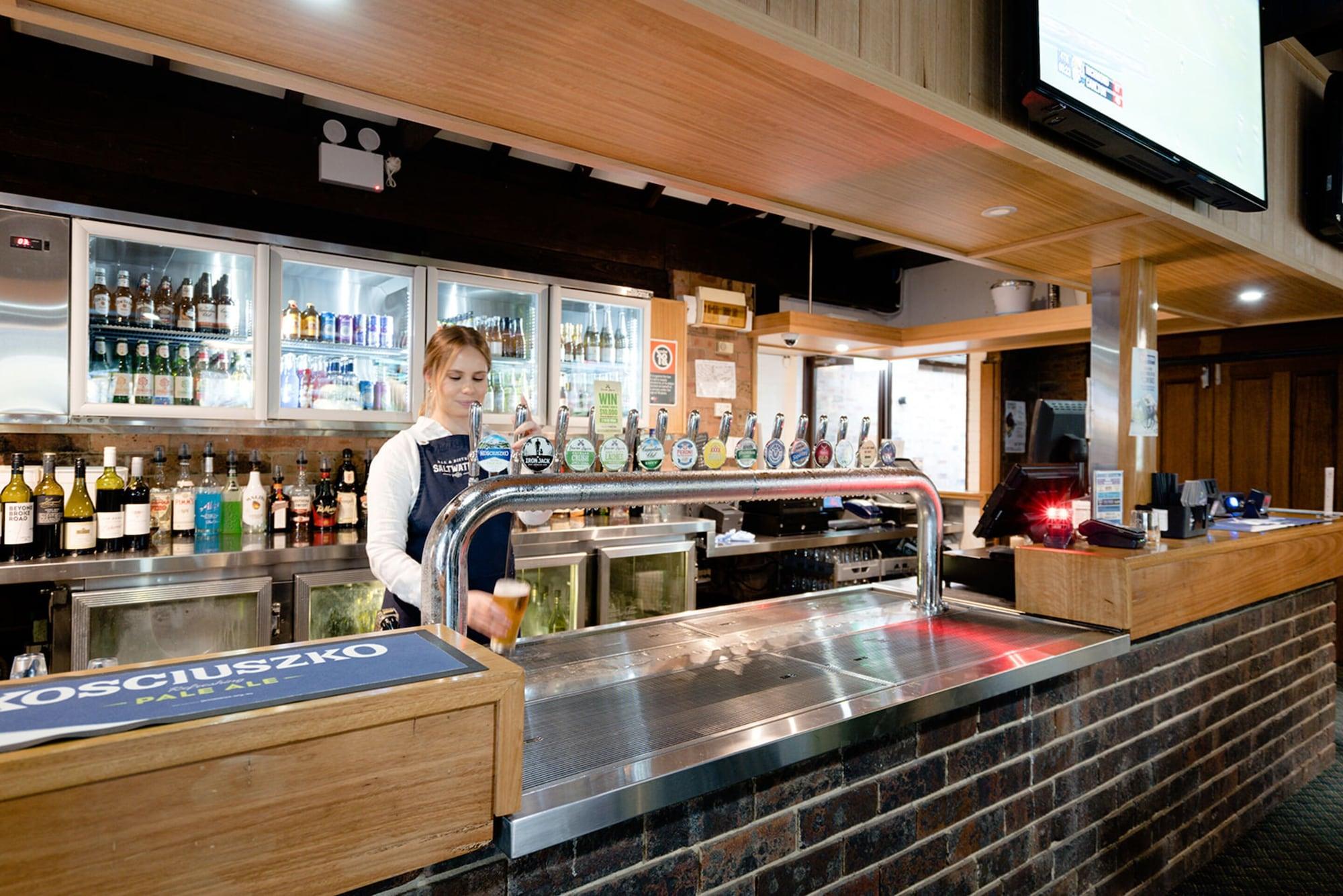 Bar/Salón Avoca Beach Hotel