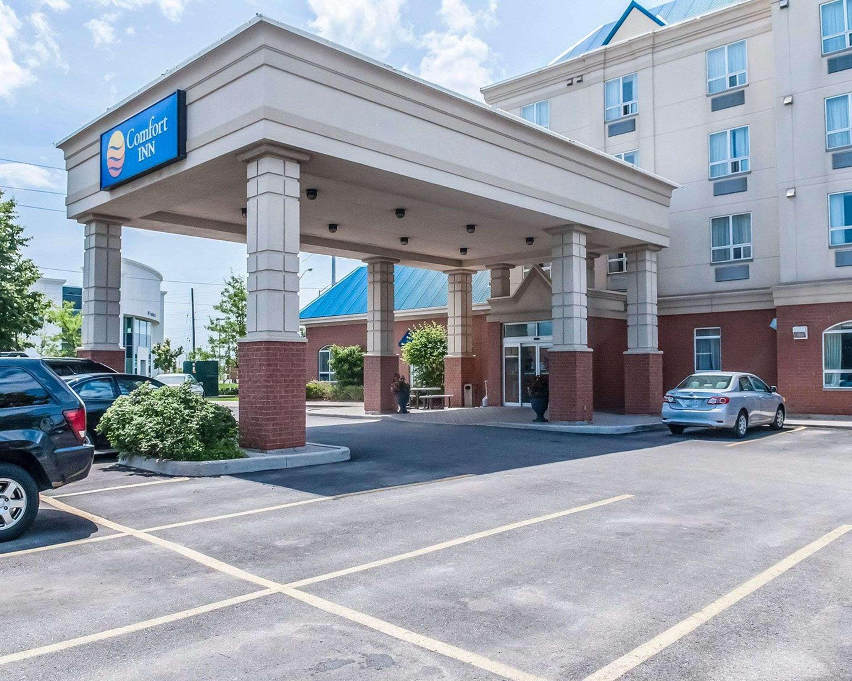 Vista Exterior Comfort Inn Mississauga