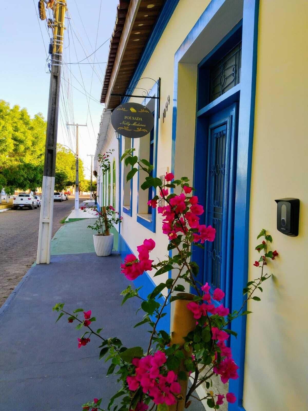 Vista Exterior Pousada Nelly Medeiros