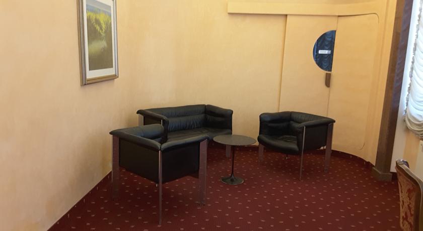 Bar/Salón Hotel Maximus