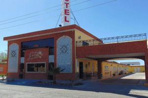 Alojamiento - HOTEL JARDIN CABORCA