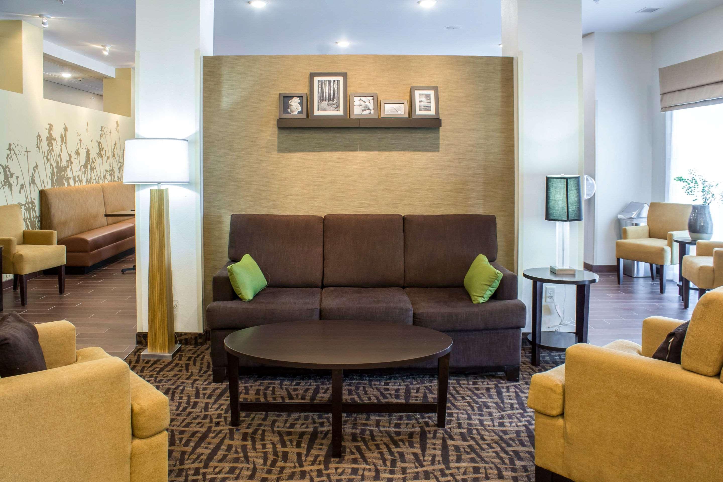 Vista Lobby Sleep Inn & Suites Lincoln University Area