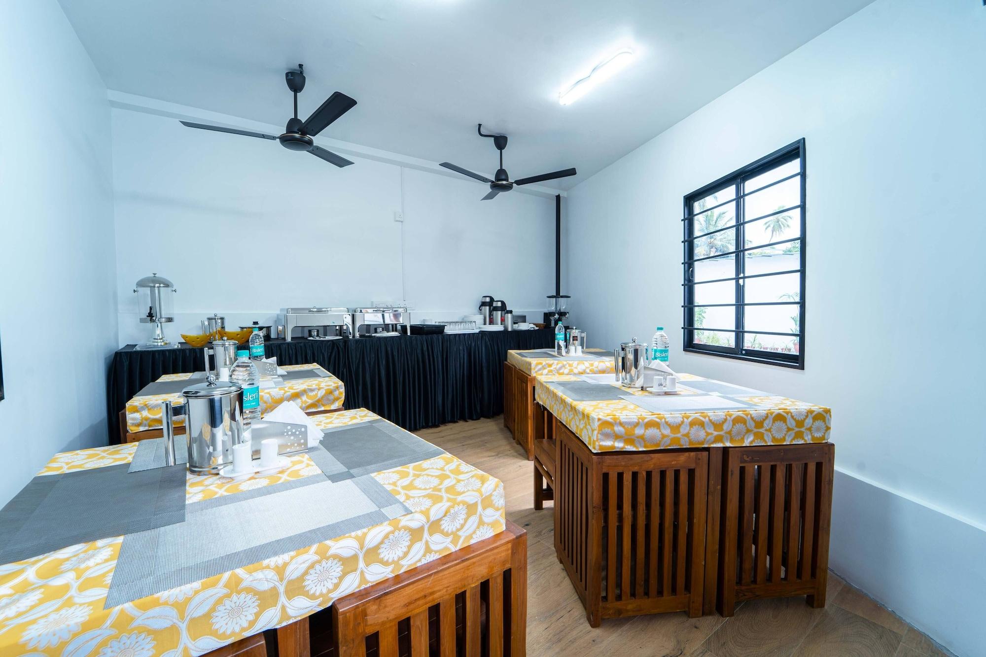 Restaurant Treebo West Fort Divine – Near Padmanabhaswamy Temple