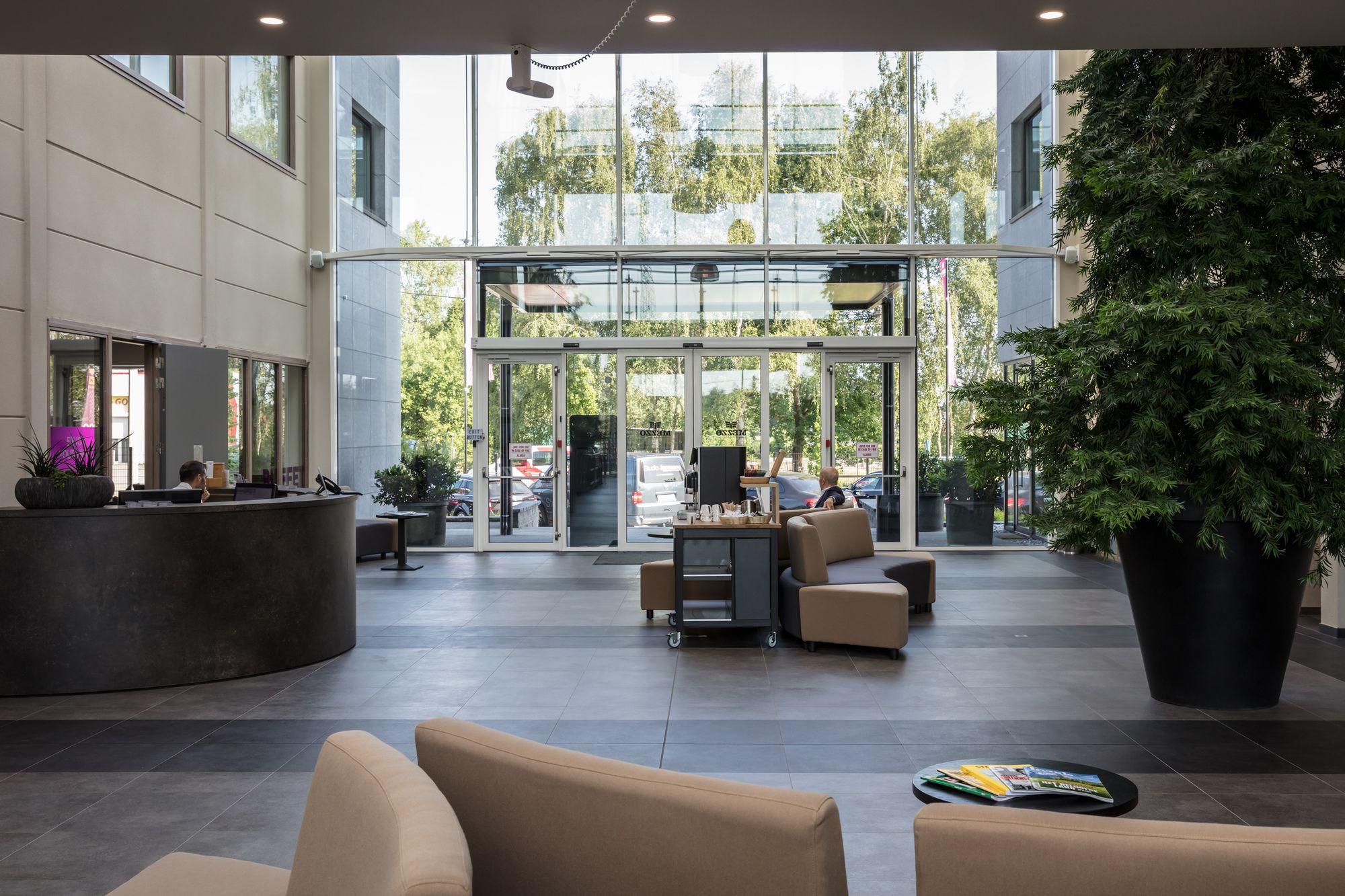 Vista Lobby Mezzo Hotel & Business