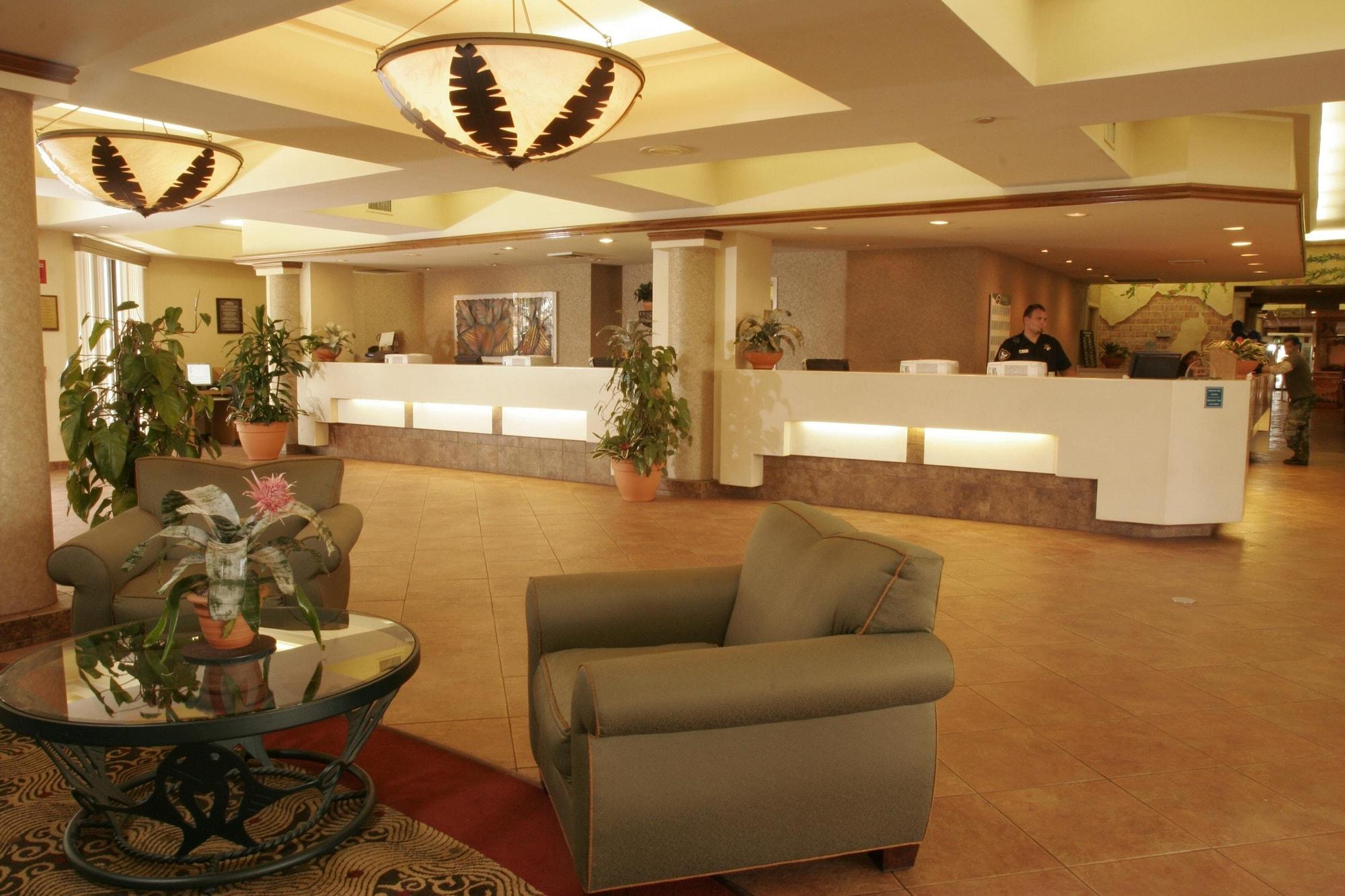 Vista Lobby Maingate Lakeside Resort