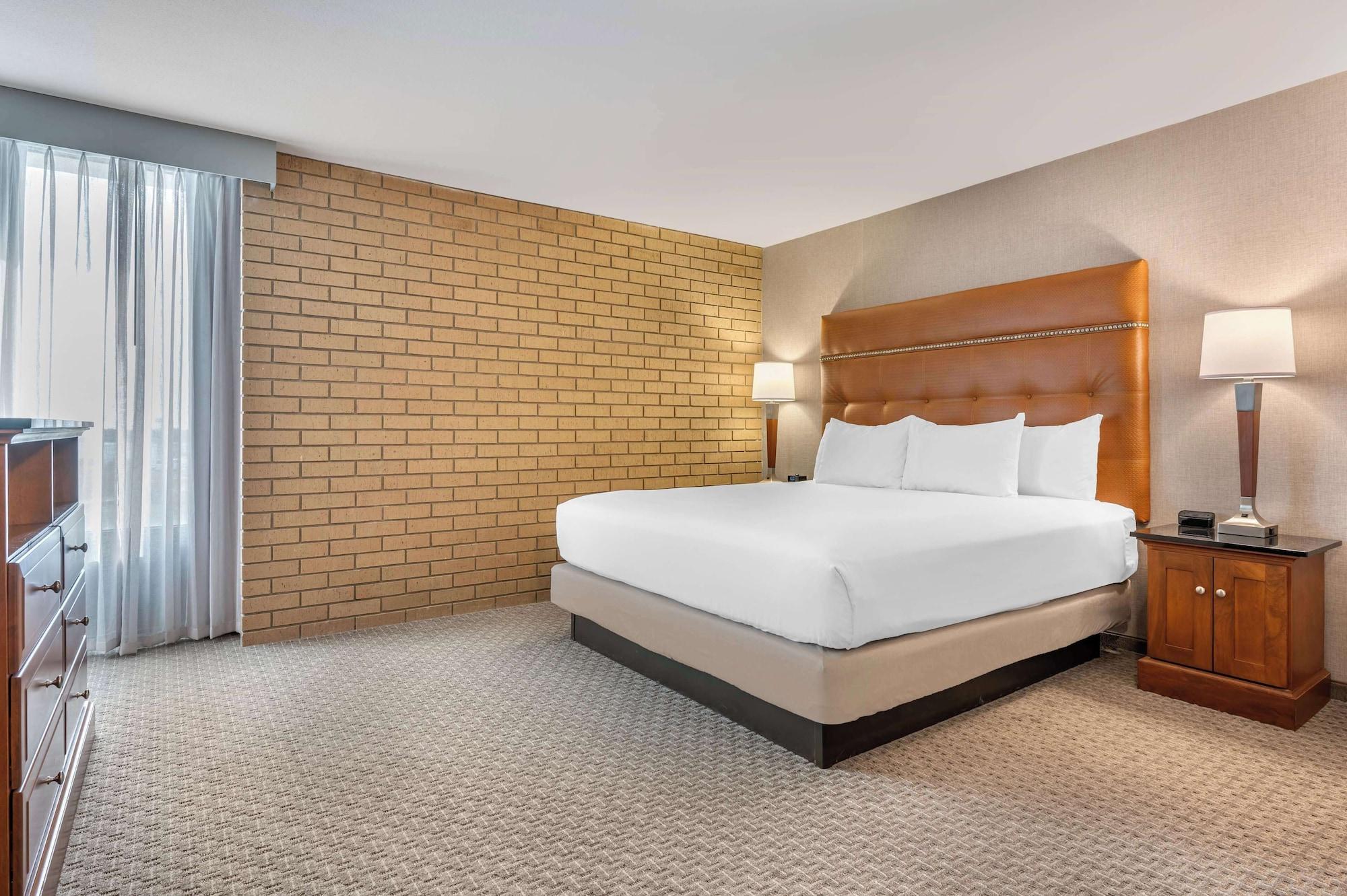 Habitación Drury Inn & Suites Champaign