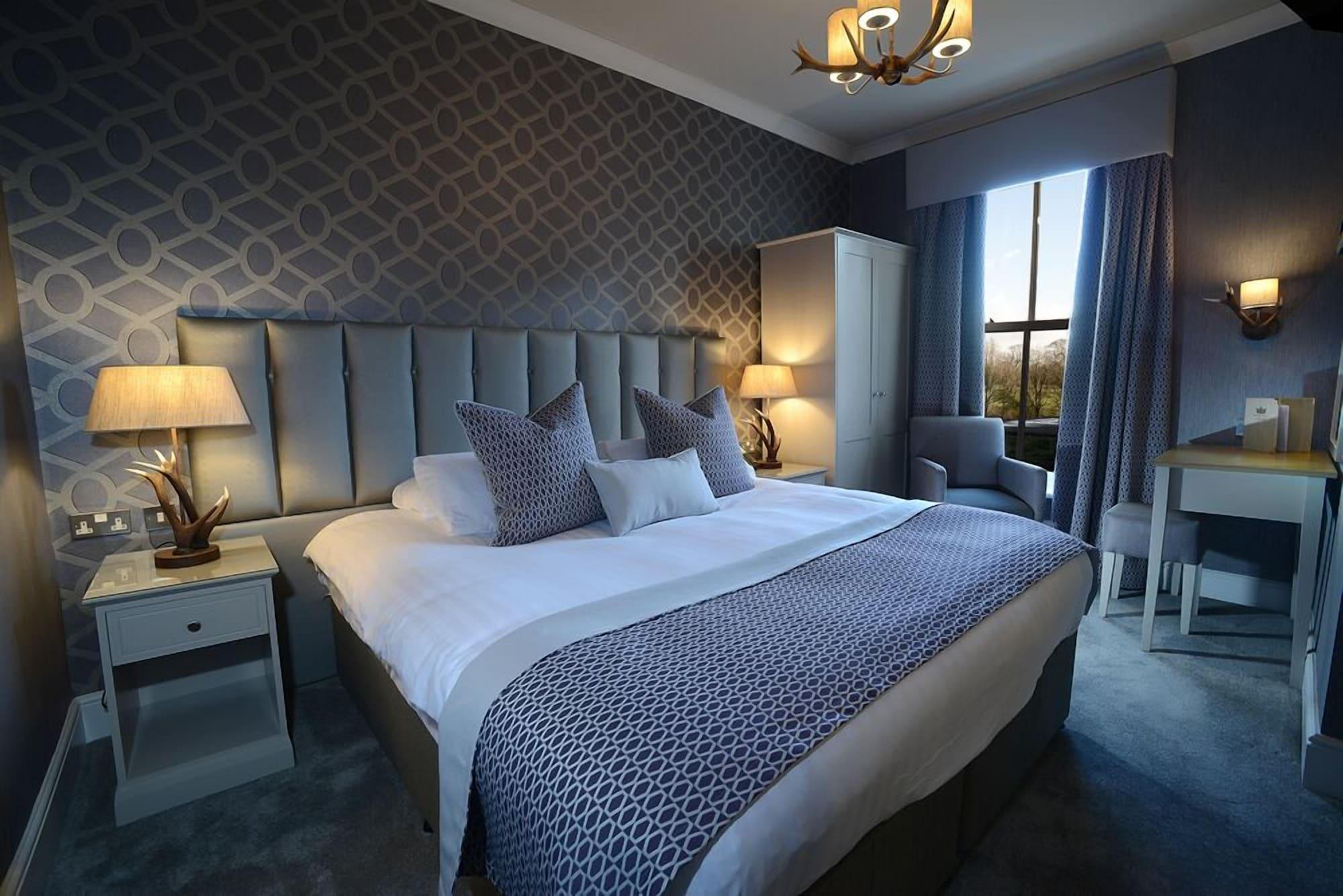Varios Bartle Hall Country Hotel