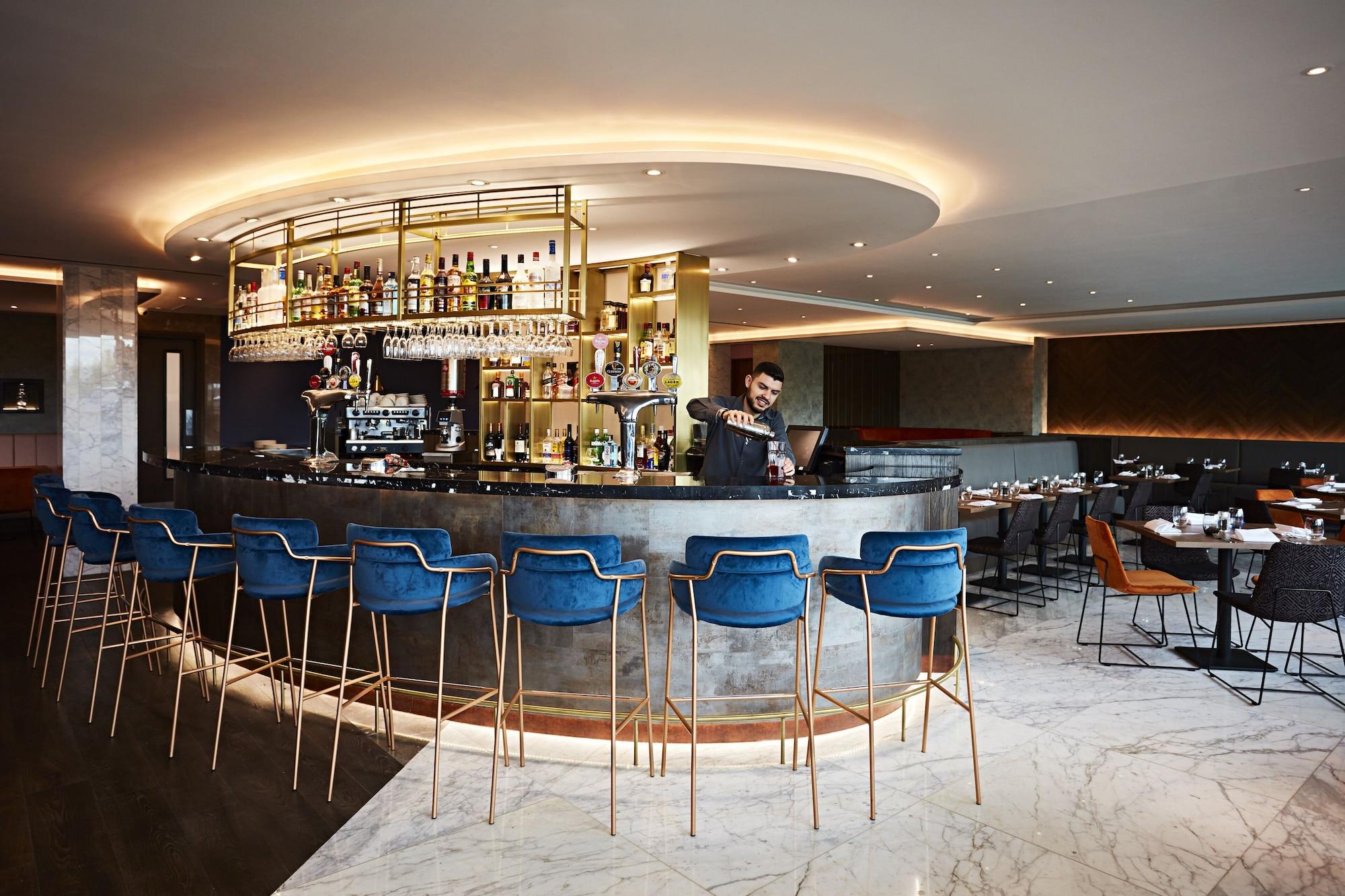 Bar/Salón Crowne Plaza London - Kingston by IHG