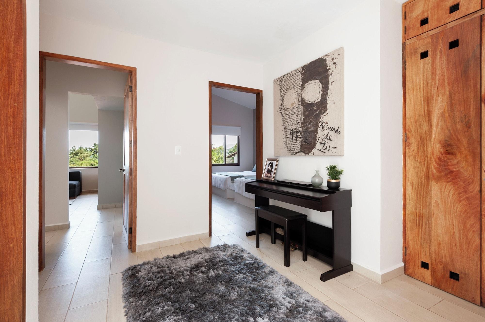 Vista Lobby Villa Camila Unmatched Lake Views